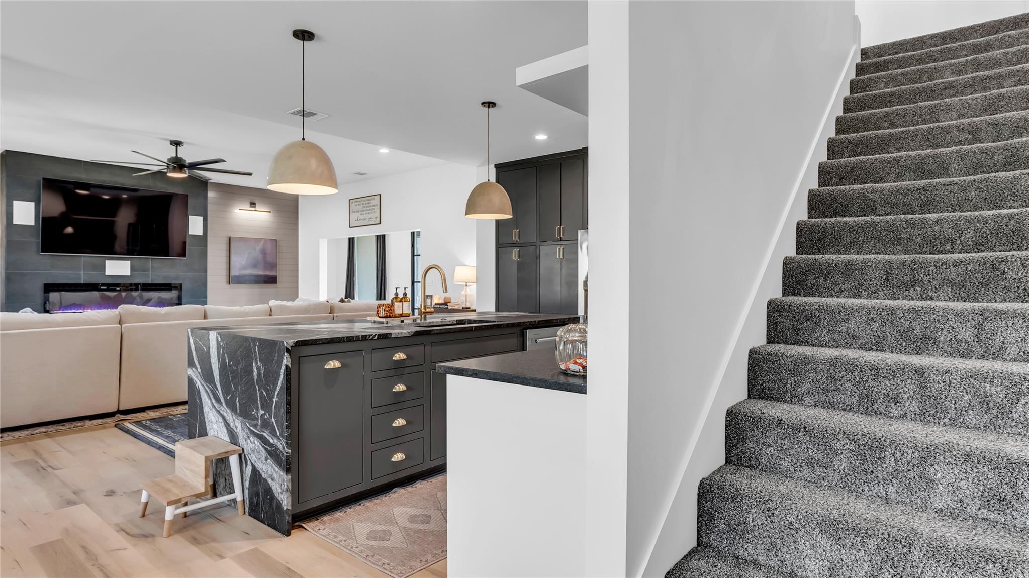 150 Wandering Oak Cir, Burnet, TX 78611