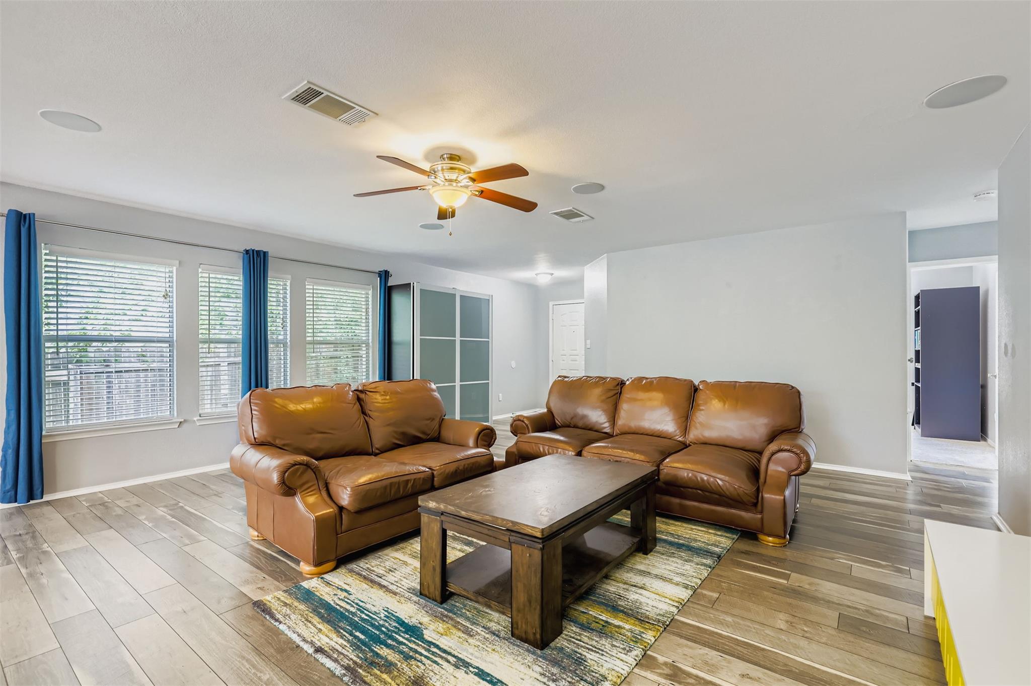 904 Justeford Dr, Pflugerville, TX 78660