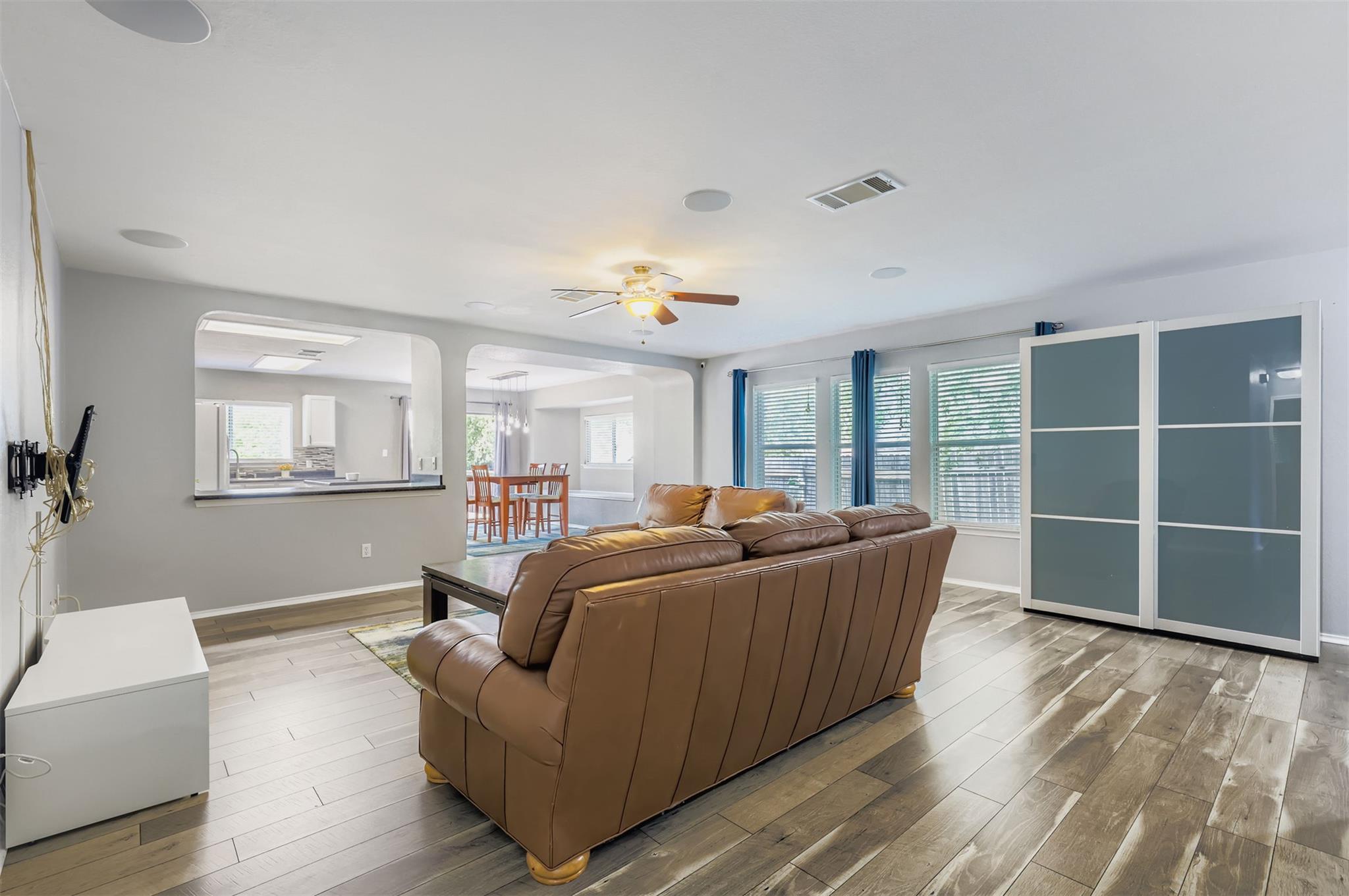 904 Justeford Dr, Pflugerville, TX 78660