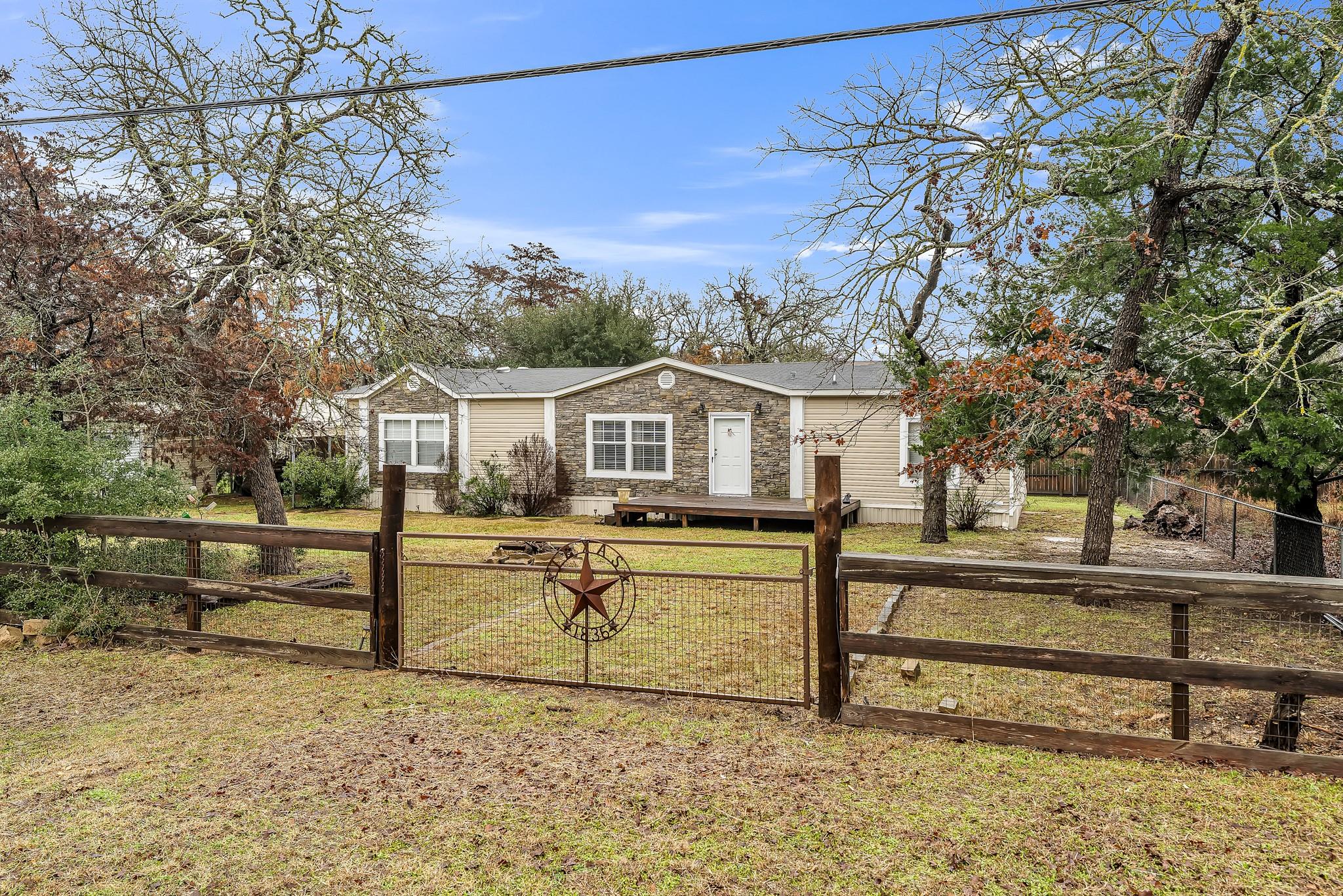 437 Barbara Ln, Somerville, TX 77879