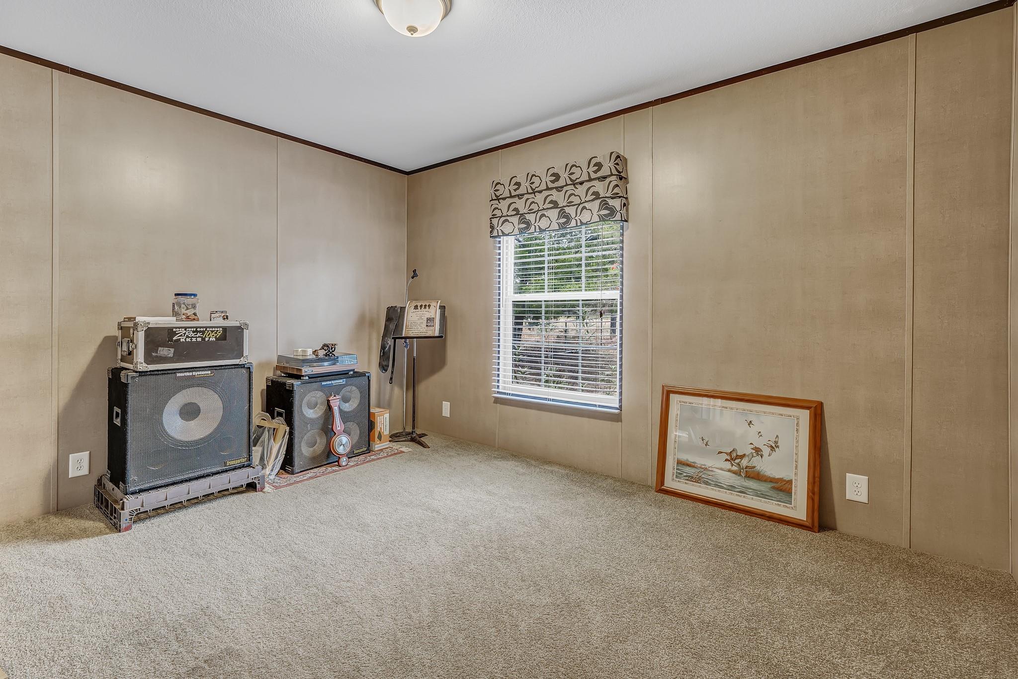 437 Barbara Ln, Somerville, TX 77879