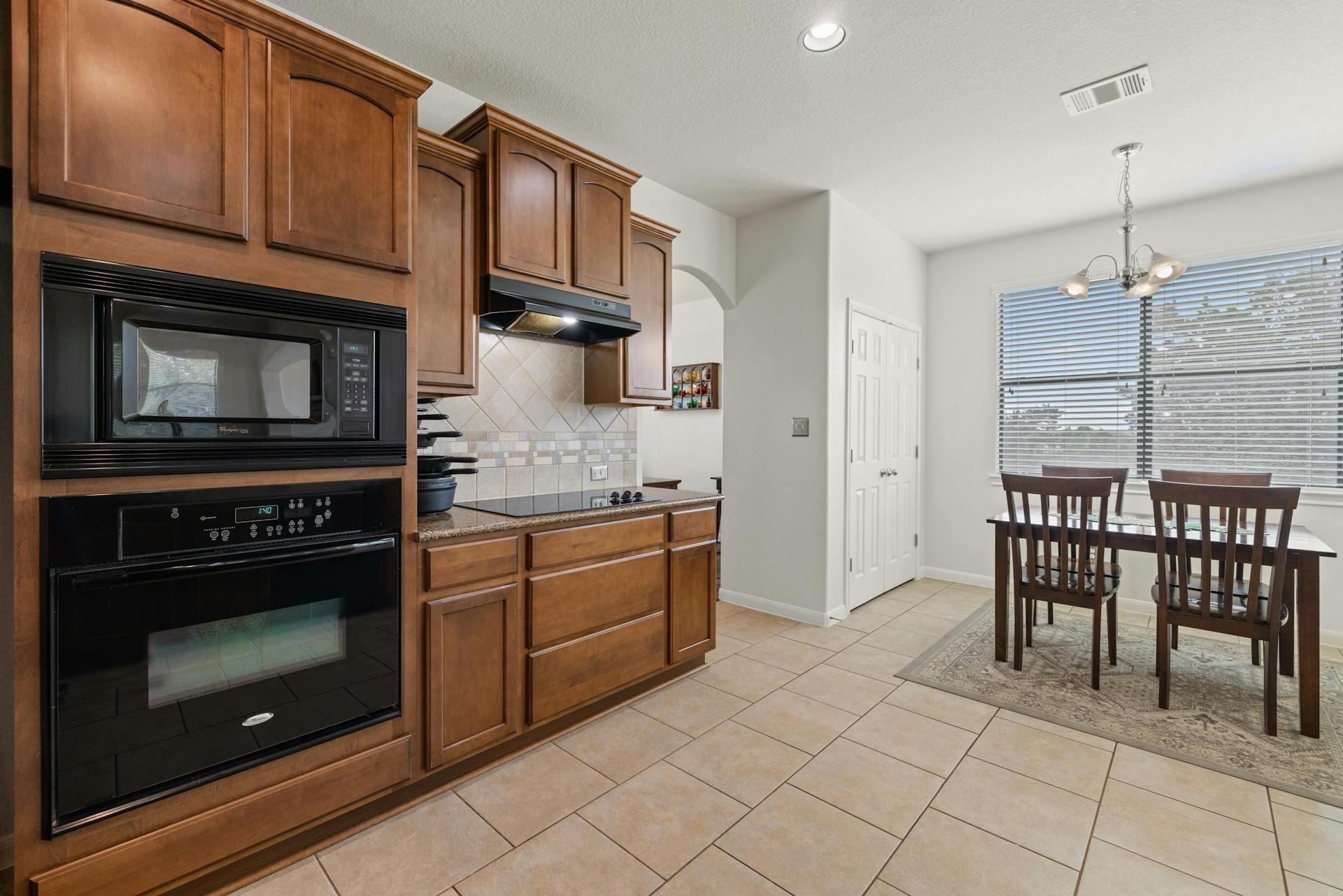 101 Quarry Bluff Cv, Liberty Hill, TX 78642