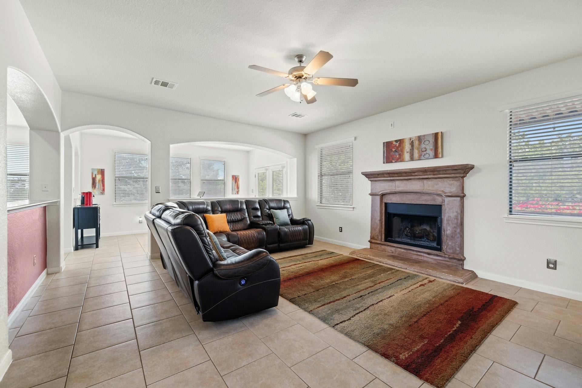 101 Quarry Bluff Cv, Liberty Hill, TX 78642