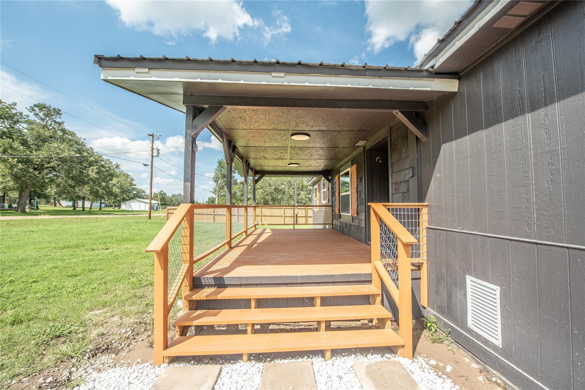 215 Shady Oaks Ln, Somerville, TX 77879