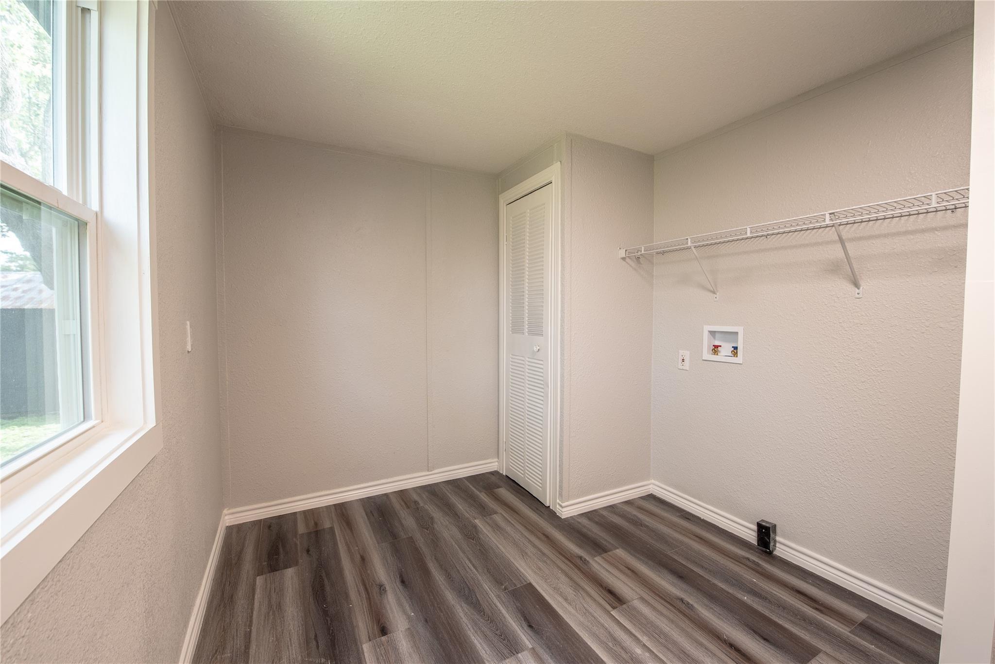 215 Shady Oaks Ln, Somerville, TX 77879