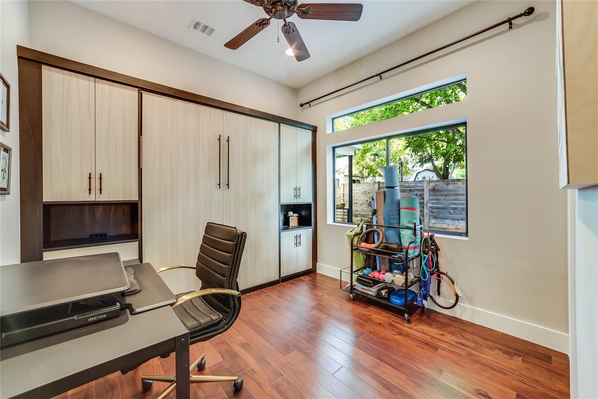 2004 E 16th St # B, Austin, TX 78702