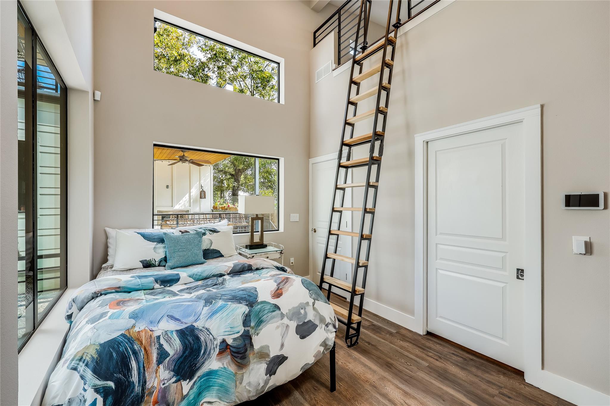 2004 E 16th St # B, Austin, TX 78702