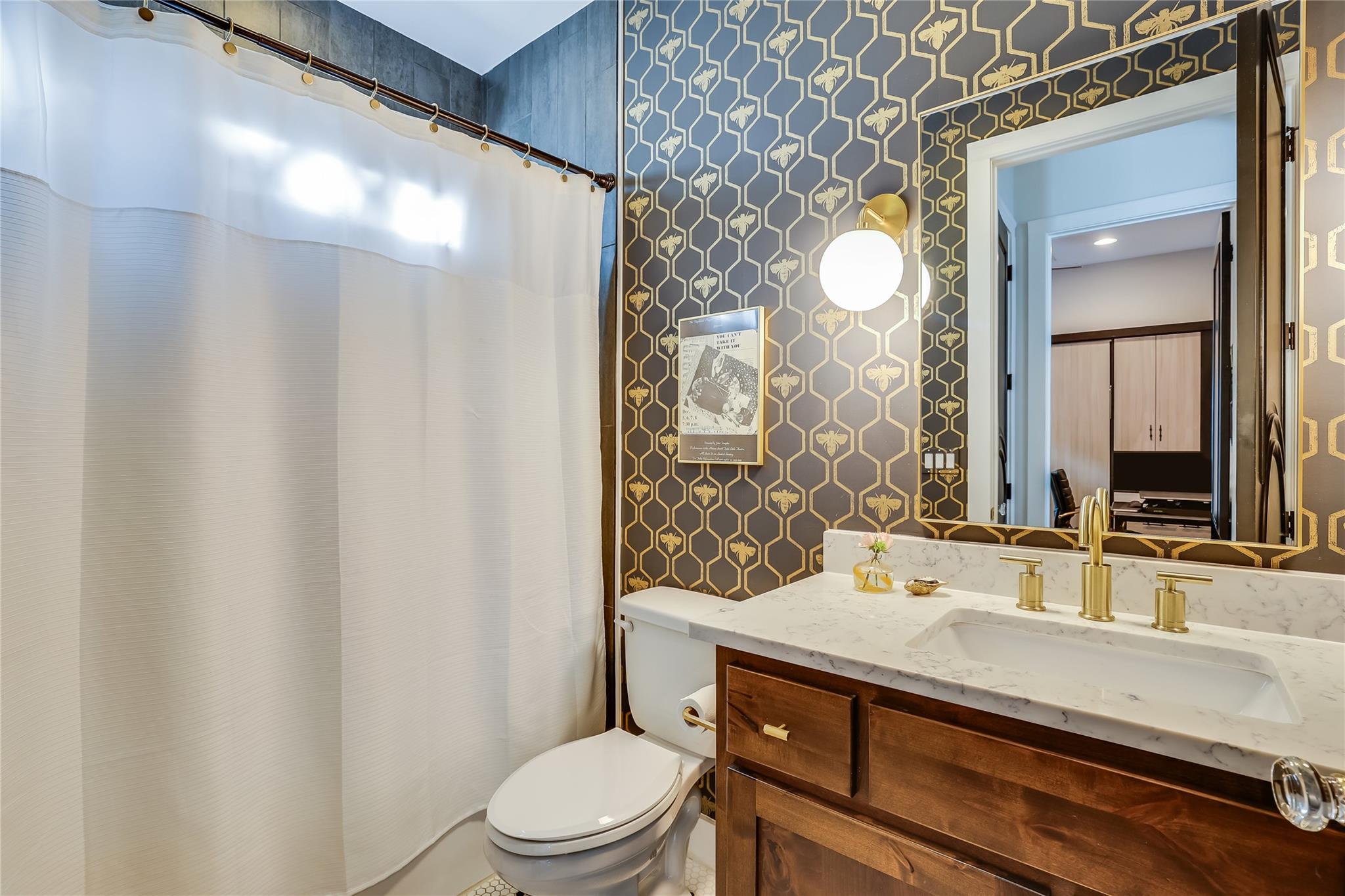 2004 E 16th St # B, Austin, TX 78702