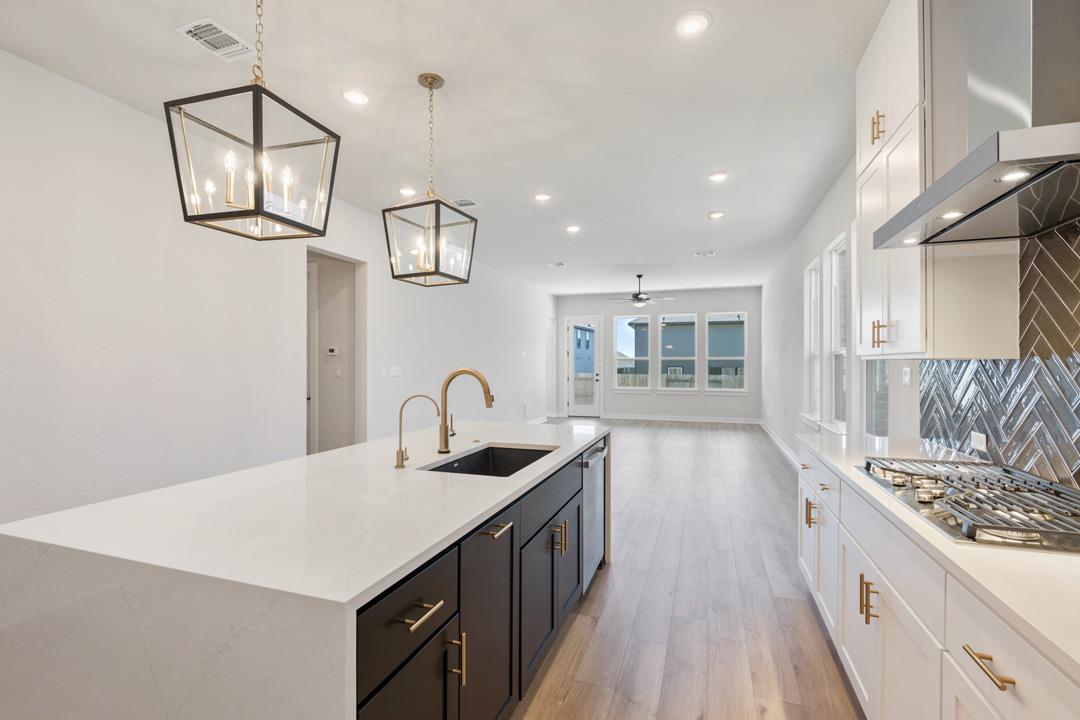 328 Lariat Loop, Liberty Hill, TX 78642