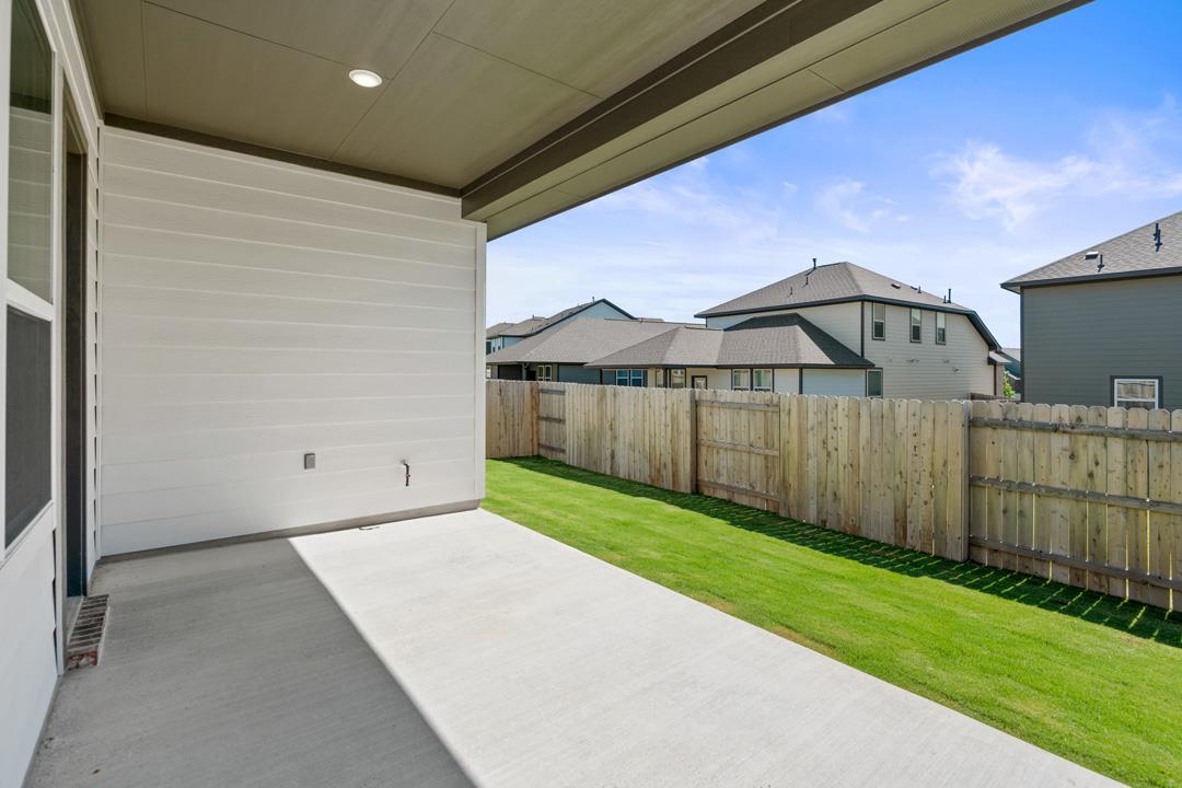 328 Lariat Loop, Liberty Hill, TX 78642