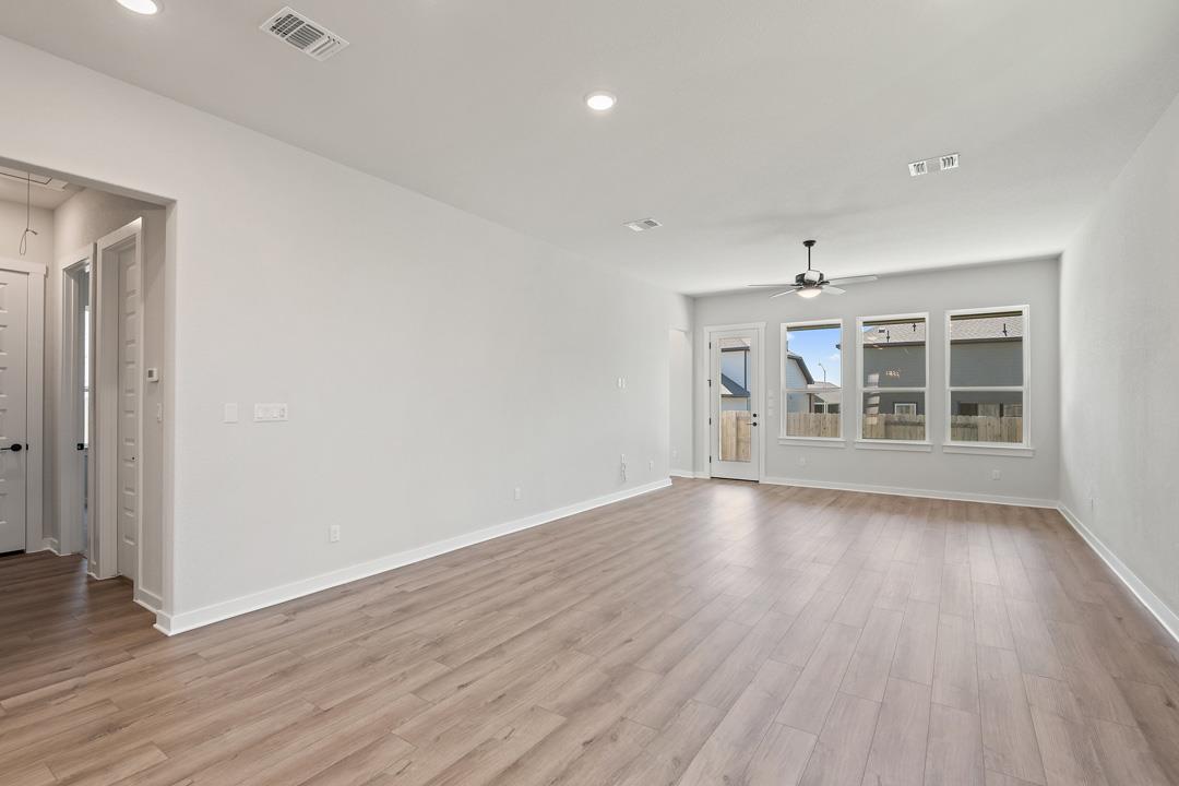 328 Lariat Loop, Liberty Hill, TX 78642