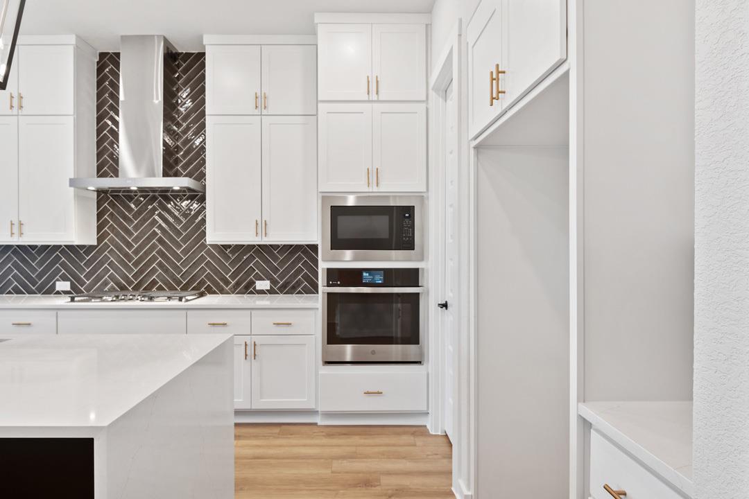 328 Lariat Loop, Liberty Hill, TX 78642