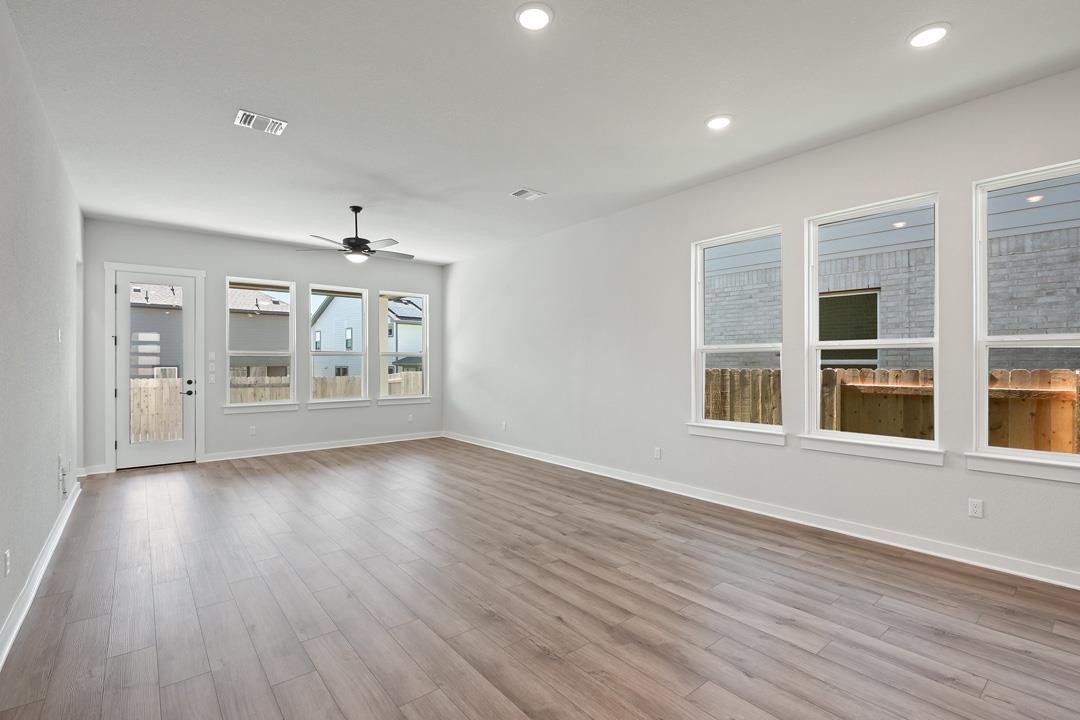 328 Lariat Loop, Liberty Hill, TX 78642