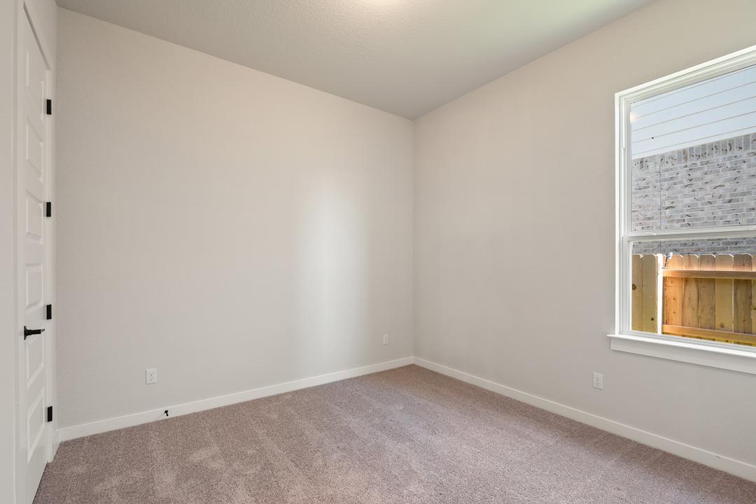 328 Lariat Loop, Liberty Hill, TX 78642