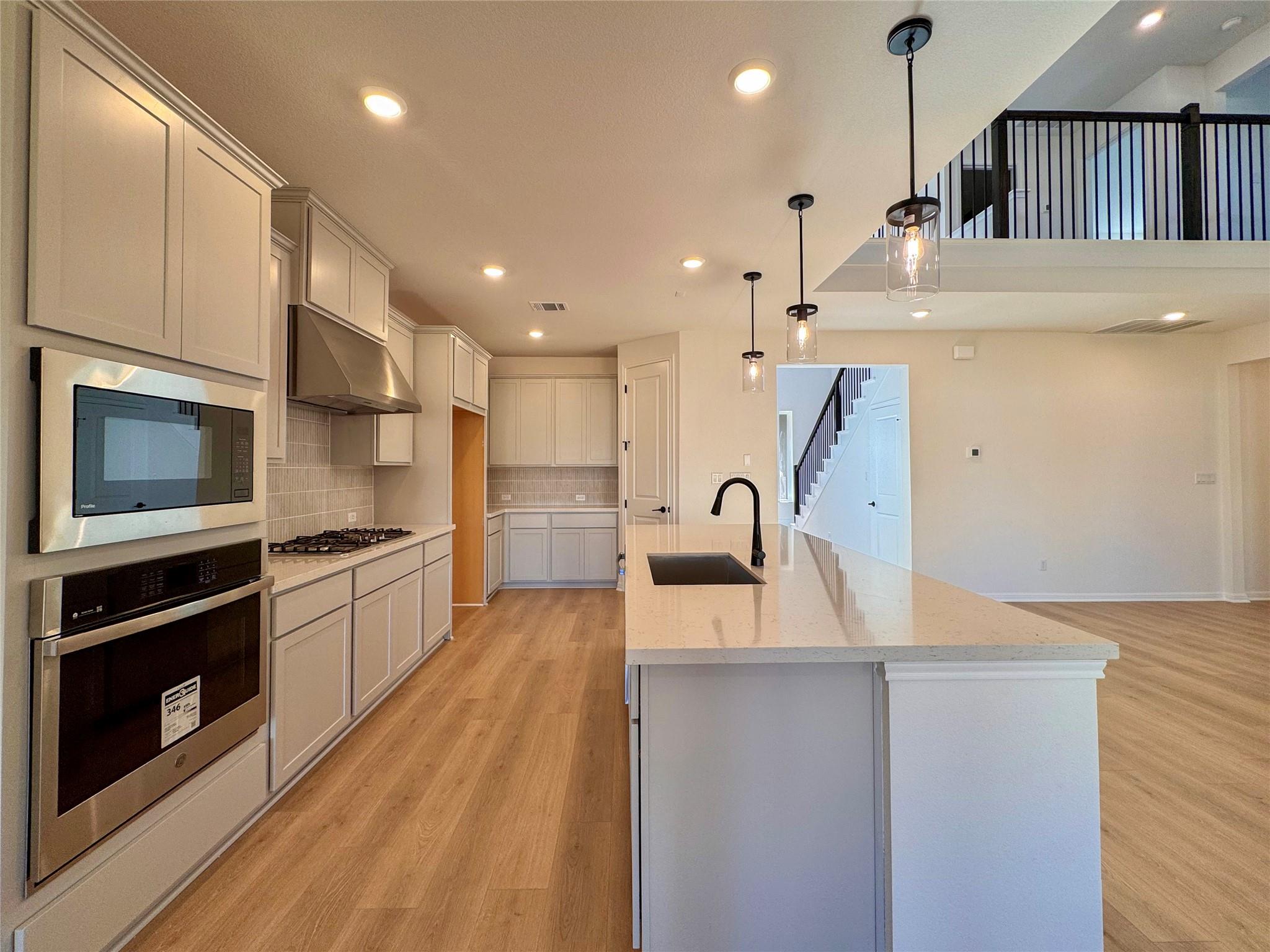 819 Jackson River Loop, Kyle, TX 78640