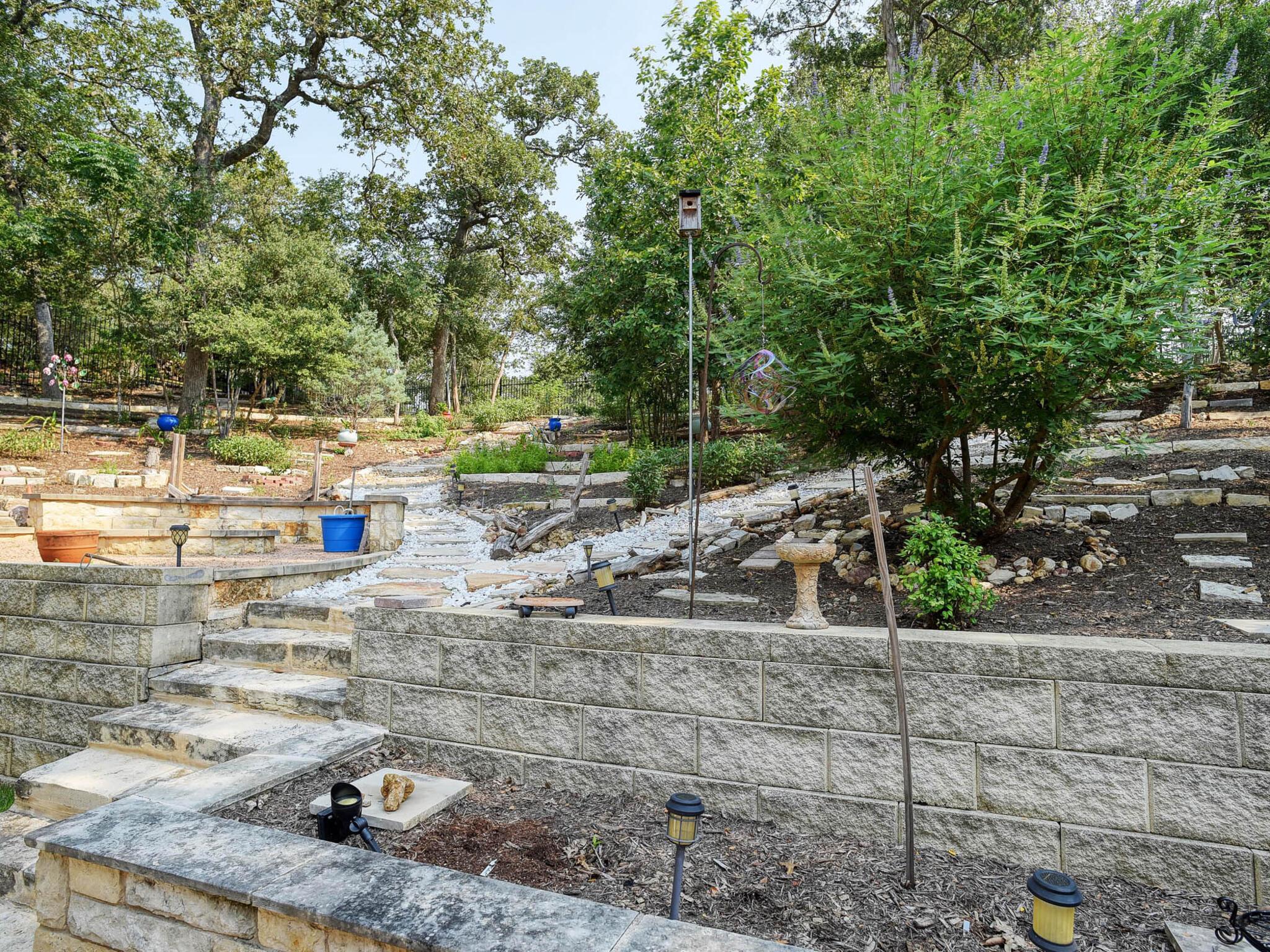 120 Konahuanui Ln, Bastrop, TX 78602