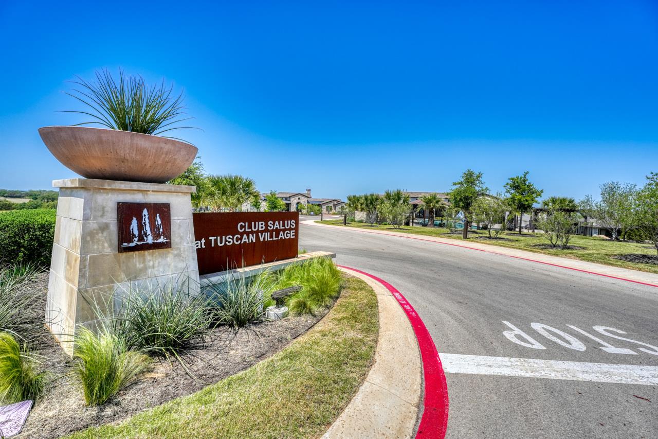 105 Amiata Dr, Horseshoe Bay, TX 78657