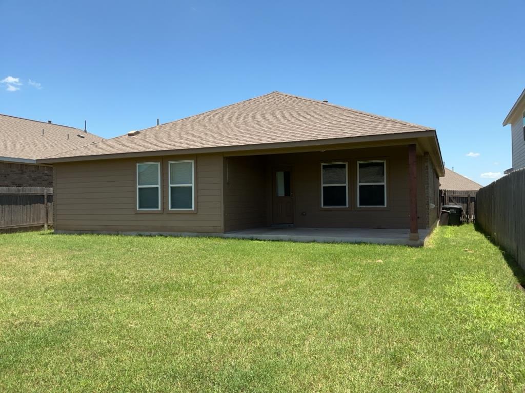 8072 Bassano Dr, Round Rock, TX 78665