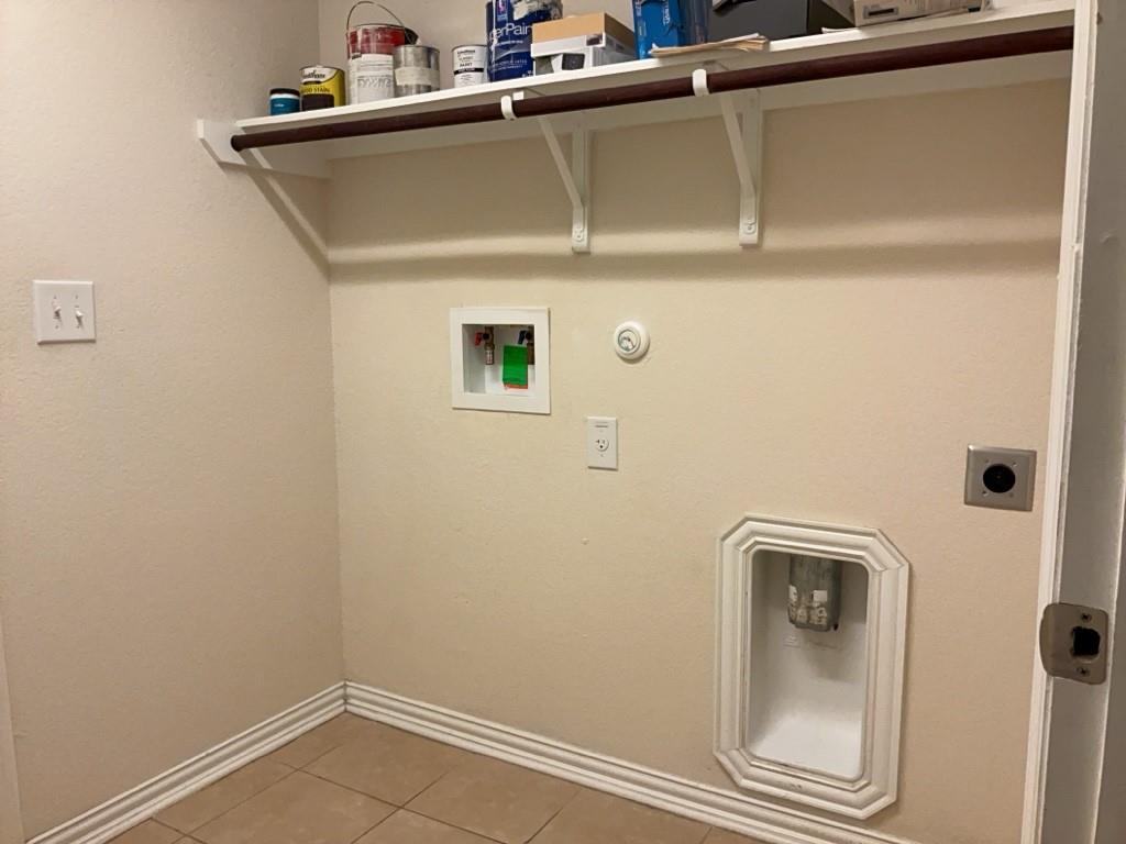 8072 Bassano Dr, Round Rock, TX 78665