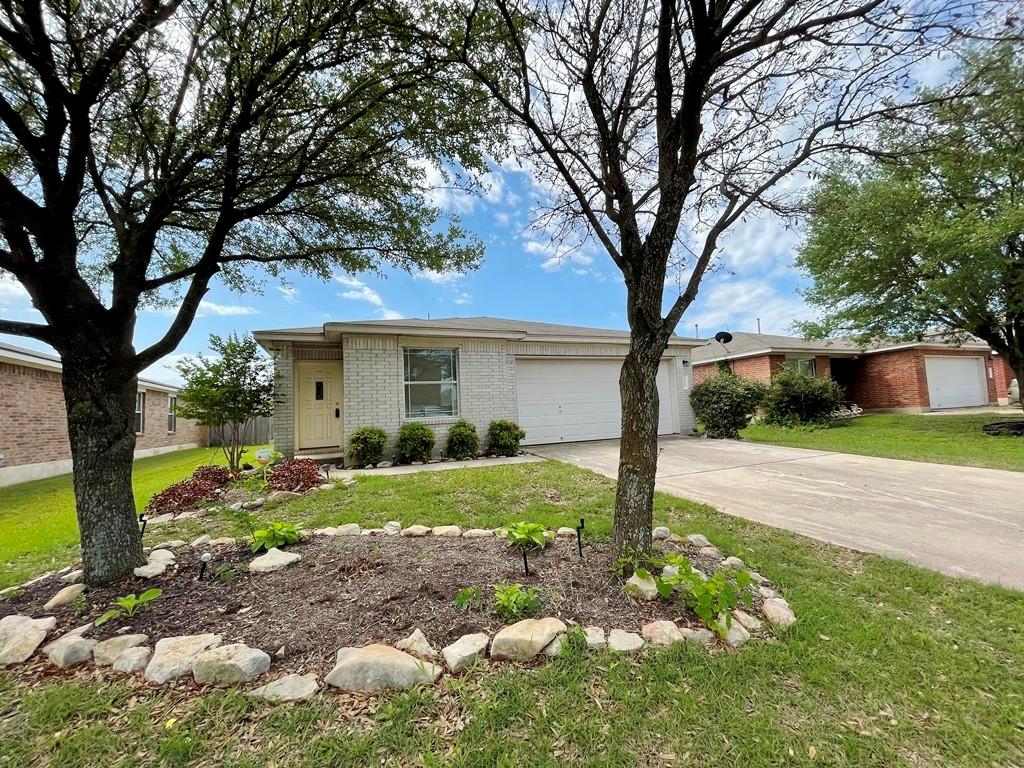 600 Golden Gate Dr, Leander, TX 78641