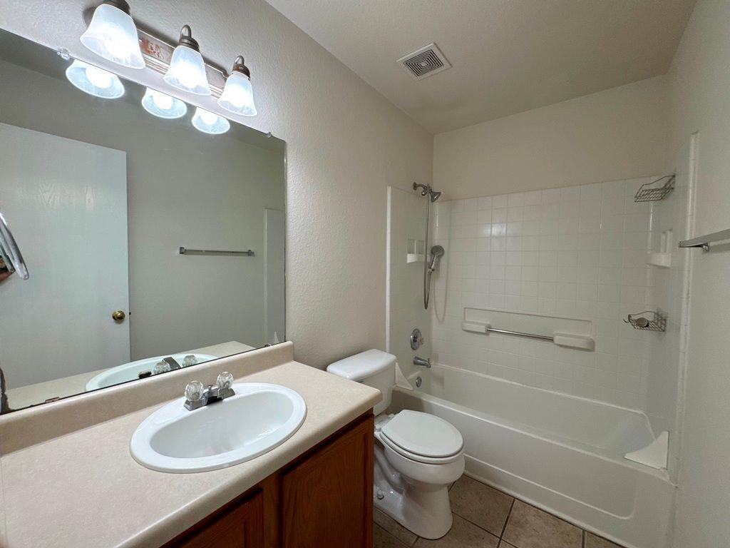 600 Golden Gate Dr, Leander, TX 78641