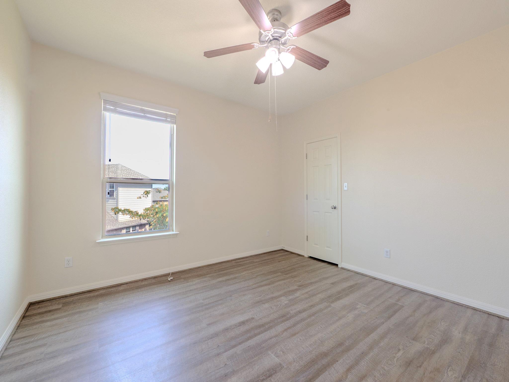 216 Silkstone St, Hutto, TX 78634