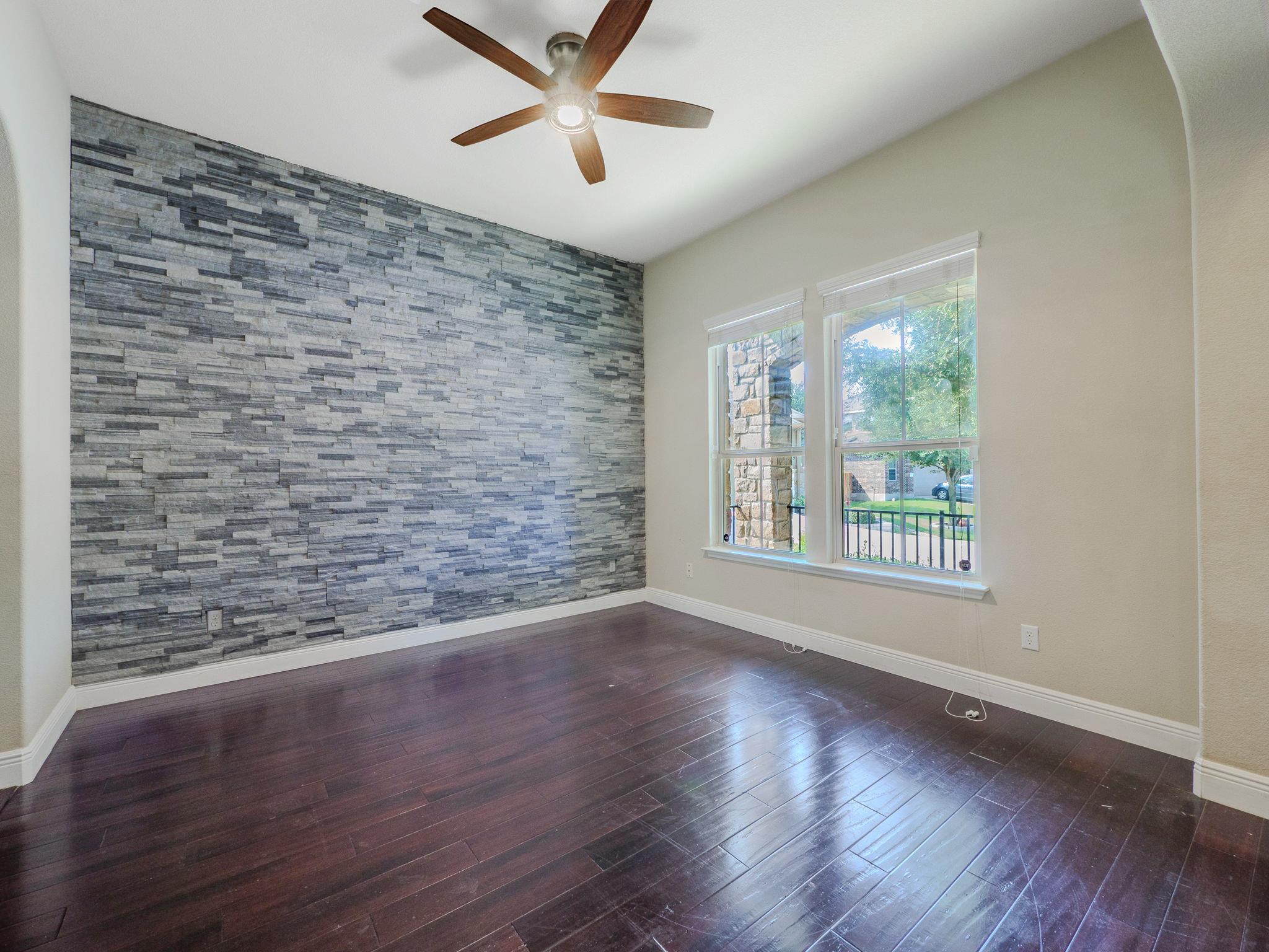 216 Silkstone St, Hutto, TX 78634