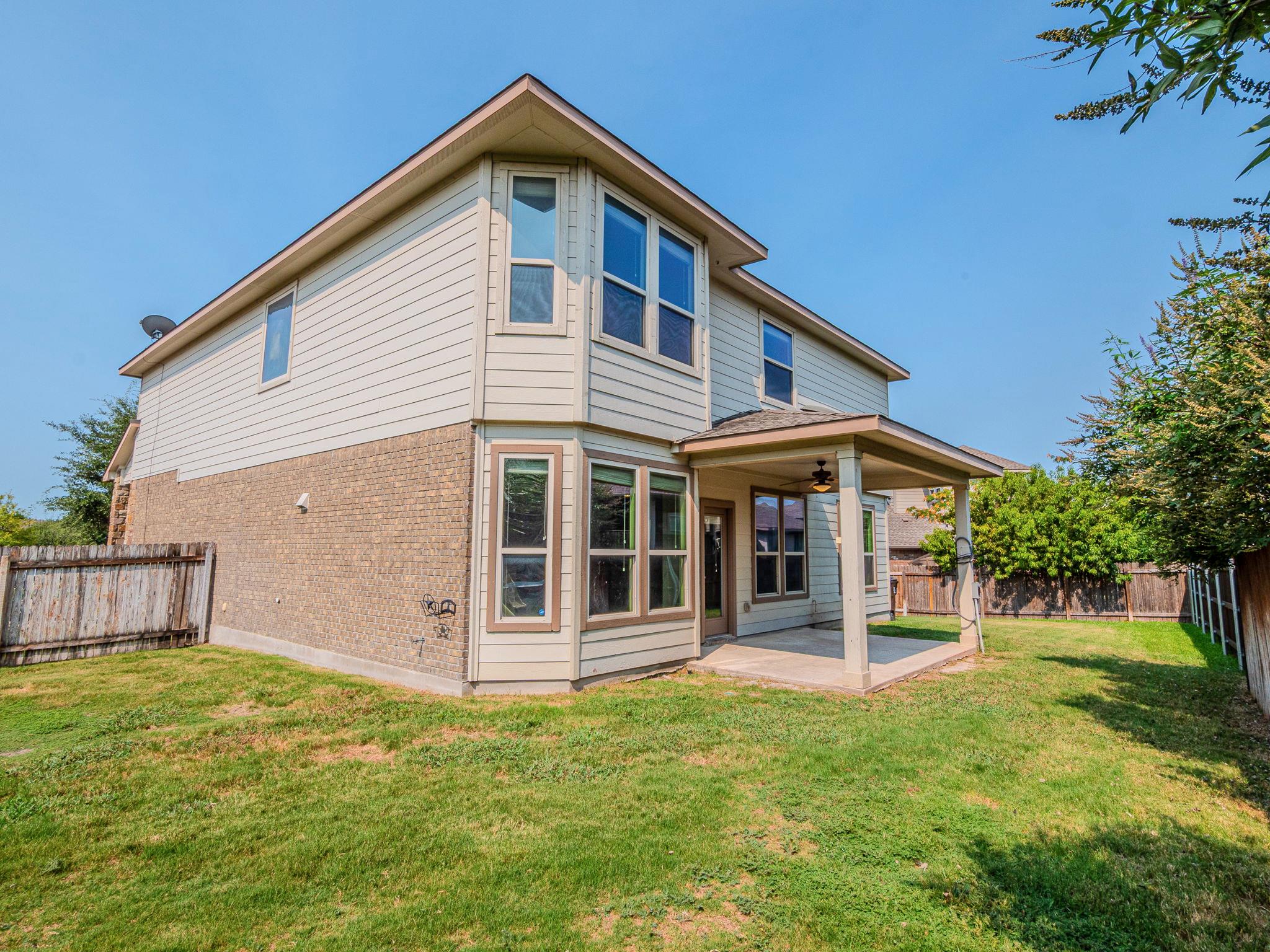 216 Silkstone St, Hutto, TX 78634