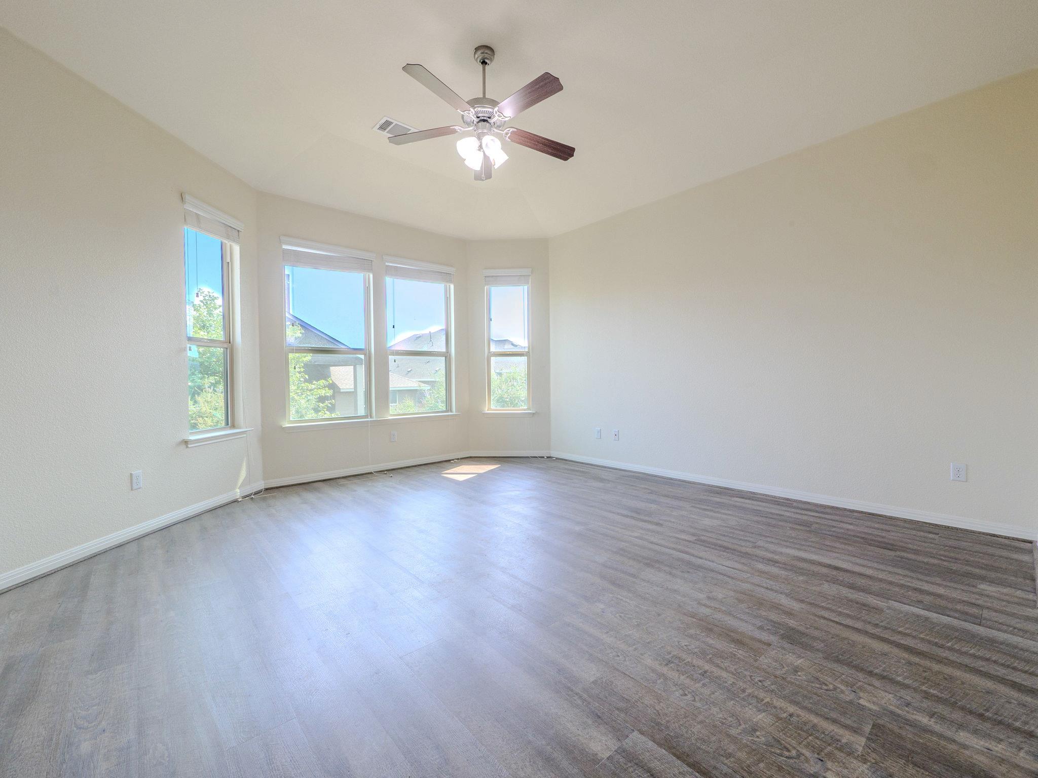 216 Silkstone St, Hutto, TX 78634