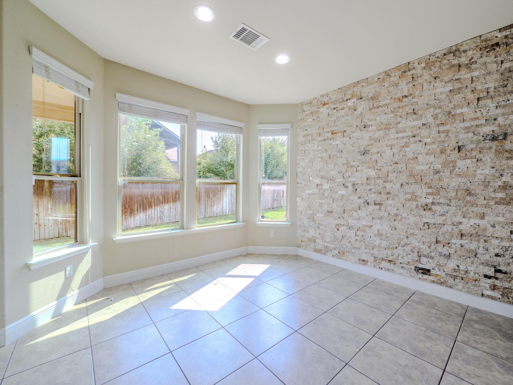 216 Silkstone St, Hutto, TX 78634