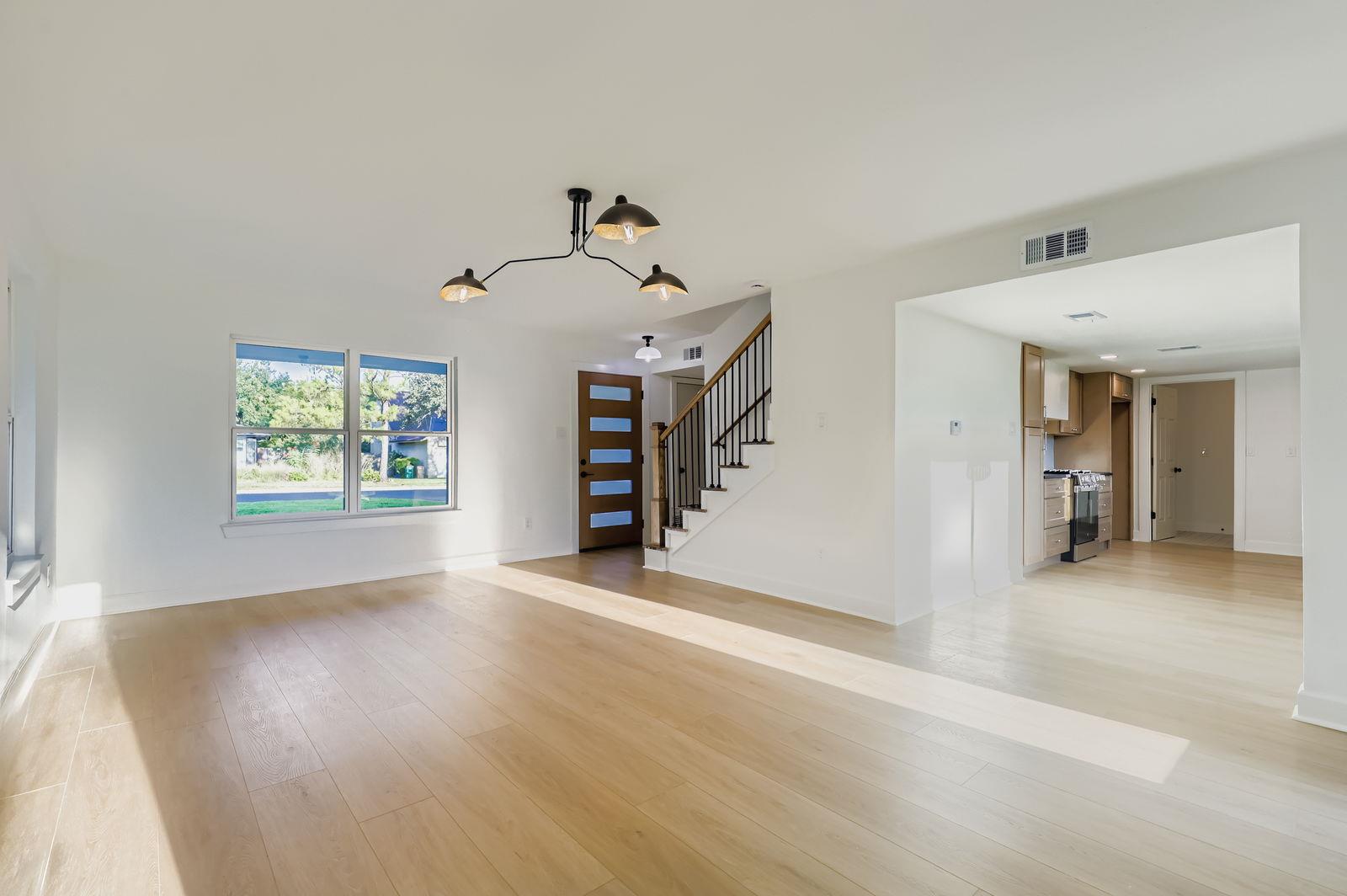 4812 Pelham Dr, Austin, TX 78727