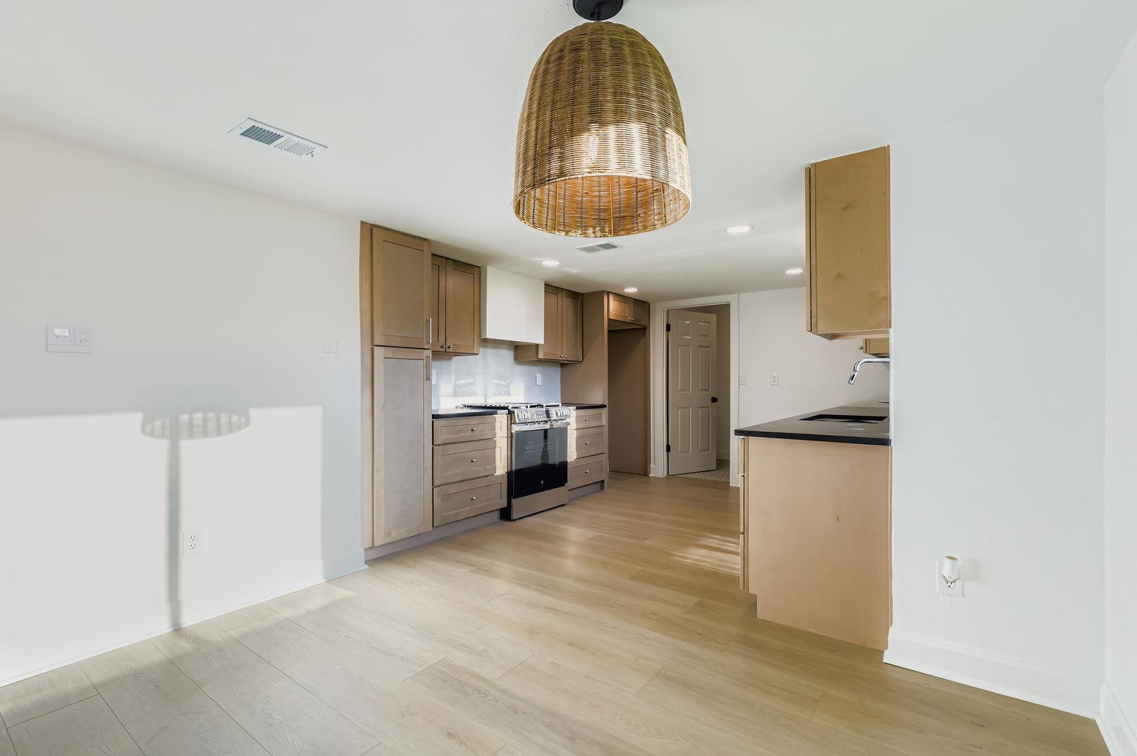 4812 Pelham Dr, Austin, TX 78727