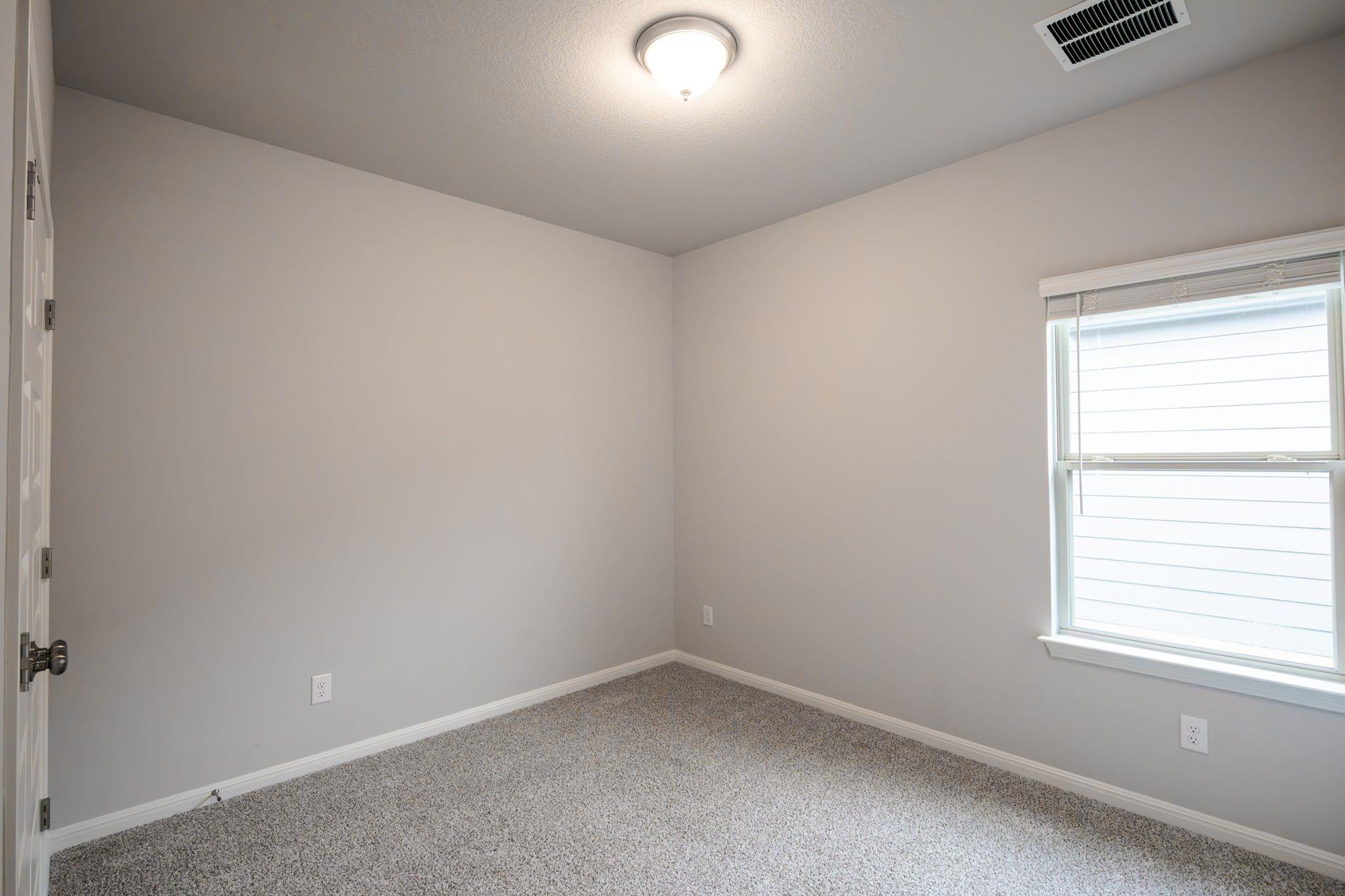 208 Kellys Heroes Way, Jarrell, TX 76537