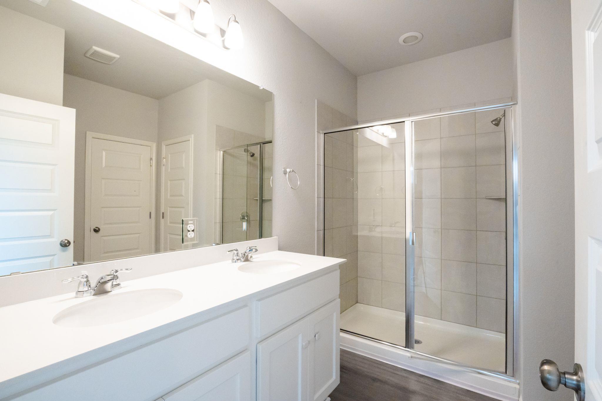 208 Kellys Heroes Way, Jarrell, TX 76537