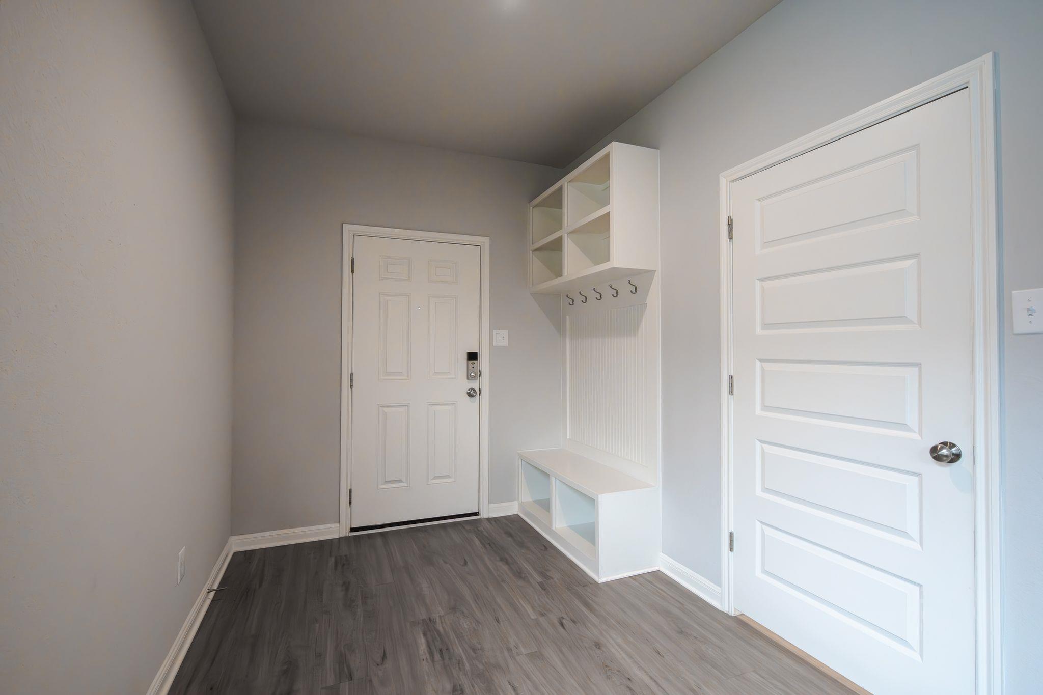 208 Kellys Heroes Way, Jarrell, TX 76537