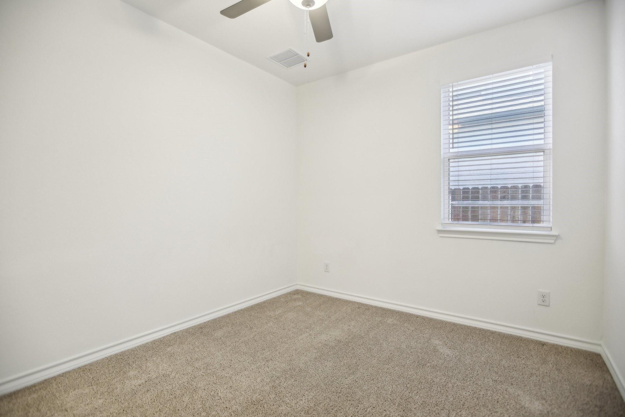 1011 Moose Rd, Hutto, TX 78634