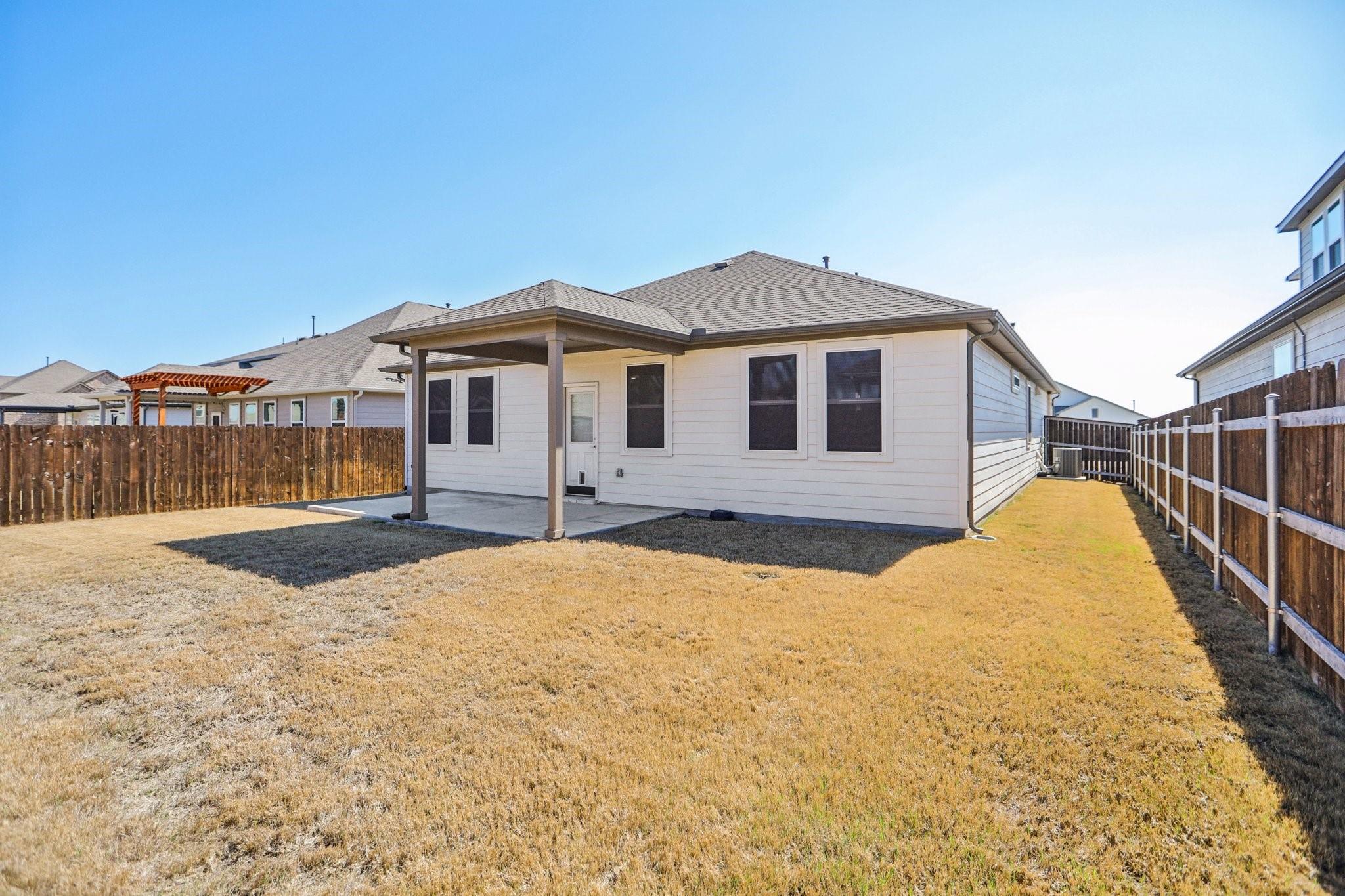 1011 Moose Rd, Hutto, TX 78634