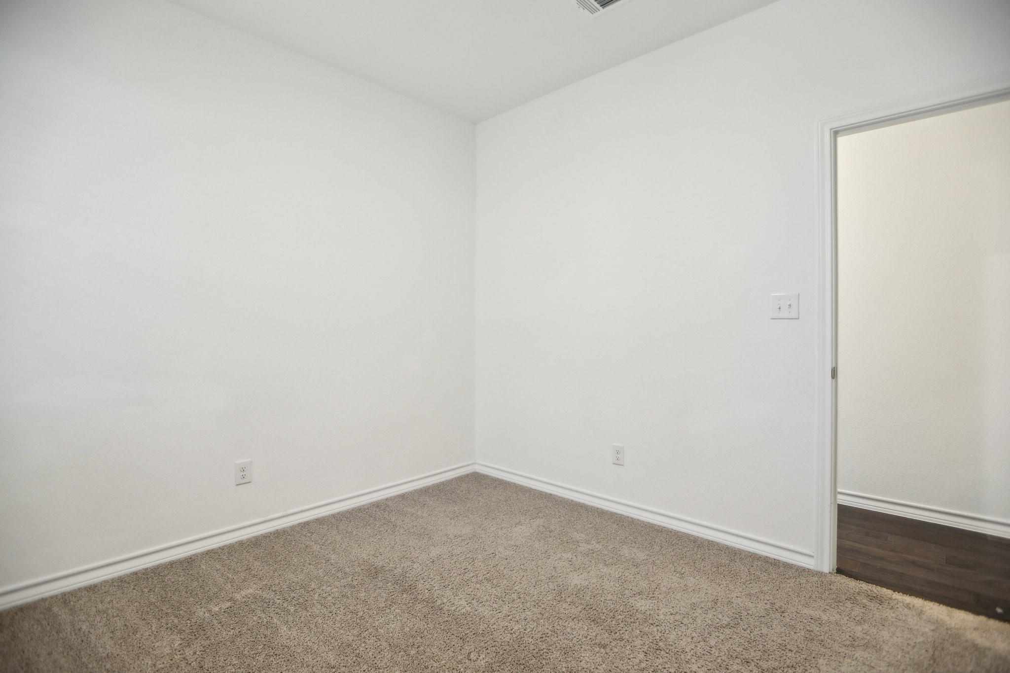 1011 Moose Rd, Hutto, TX 78634