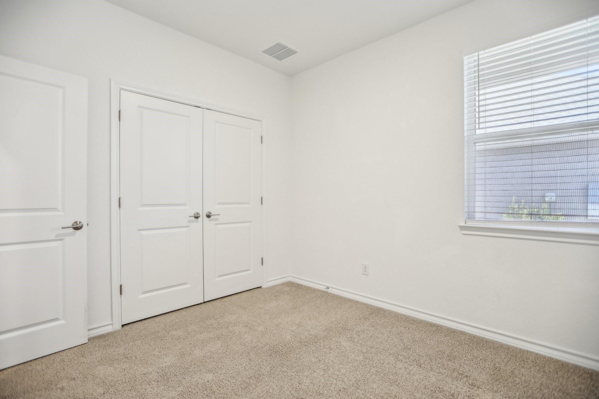 1011 Moose Rd, Hutto, TX 78634