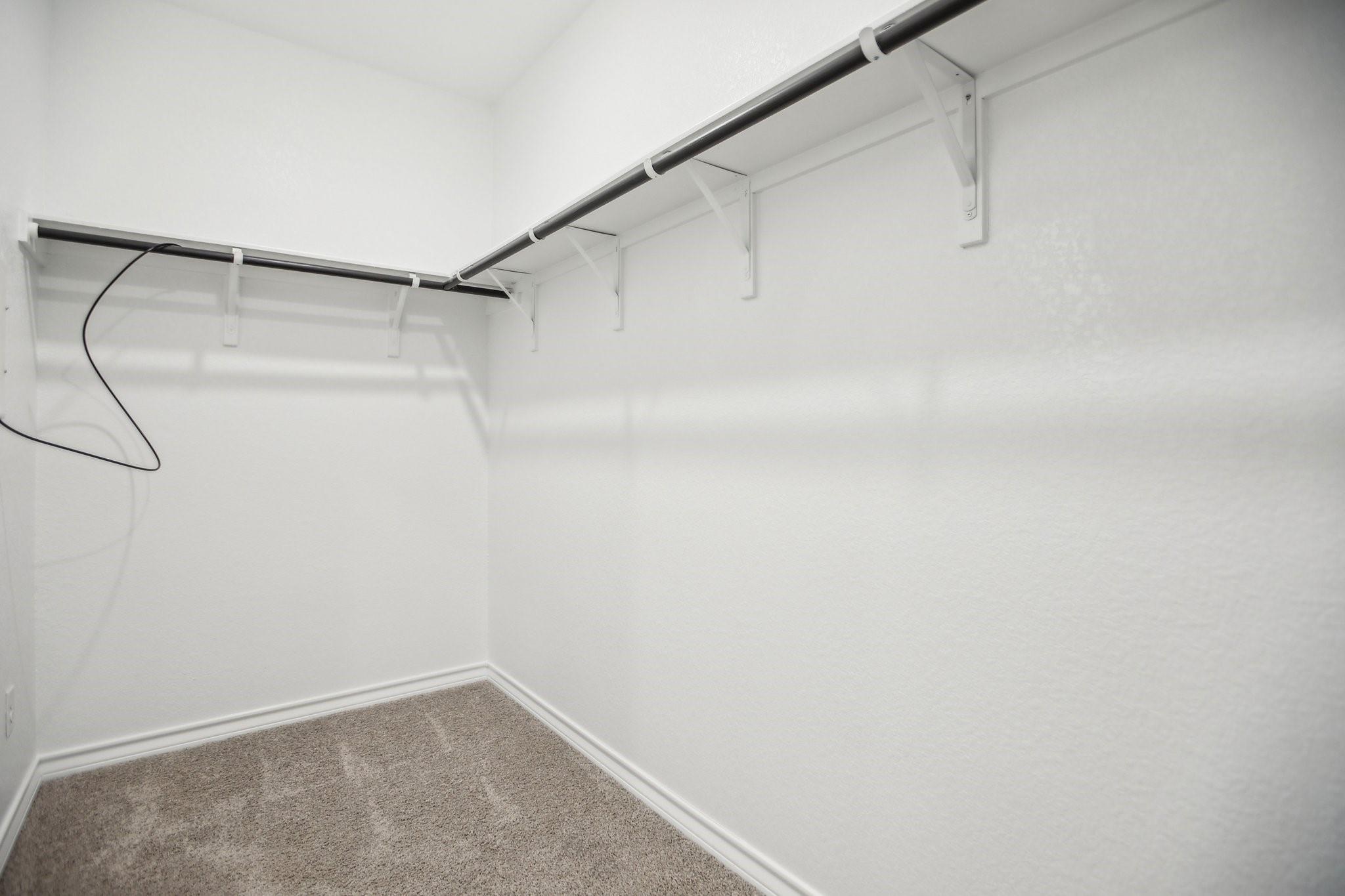 1011 Moose Rd, Hutto, TX 78634