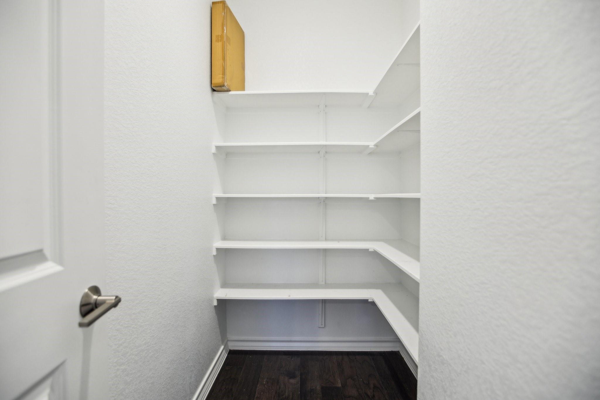 1011 Moose Rd, Hutto, TX 78634