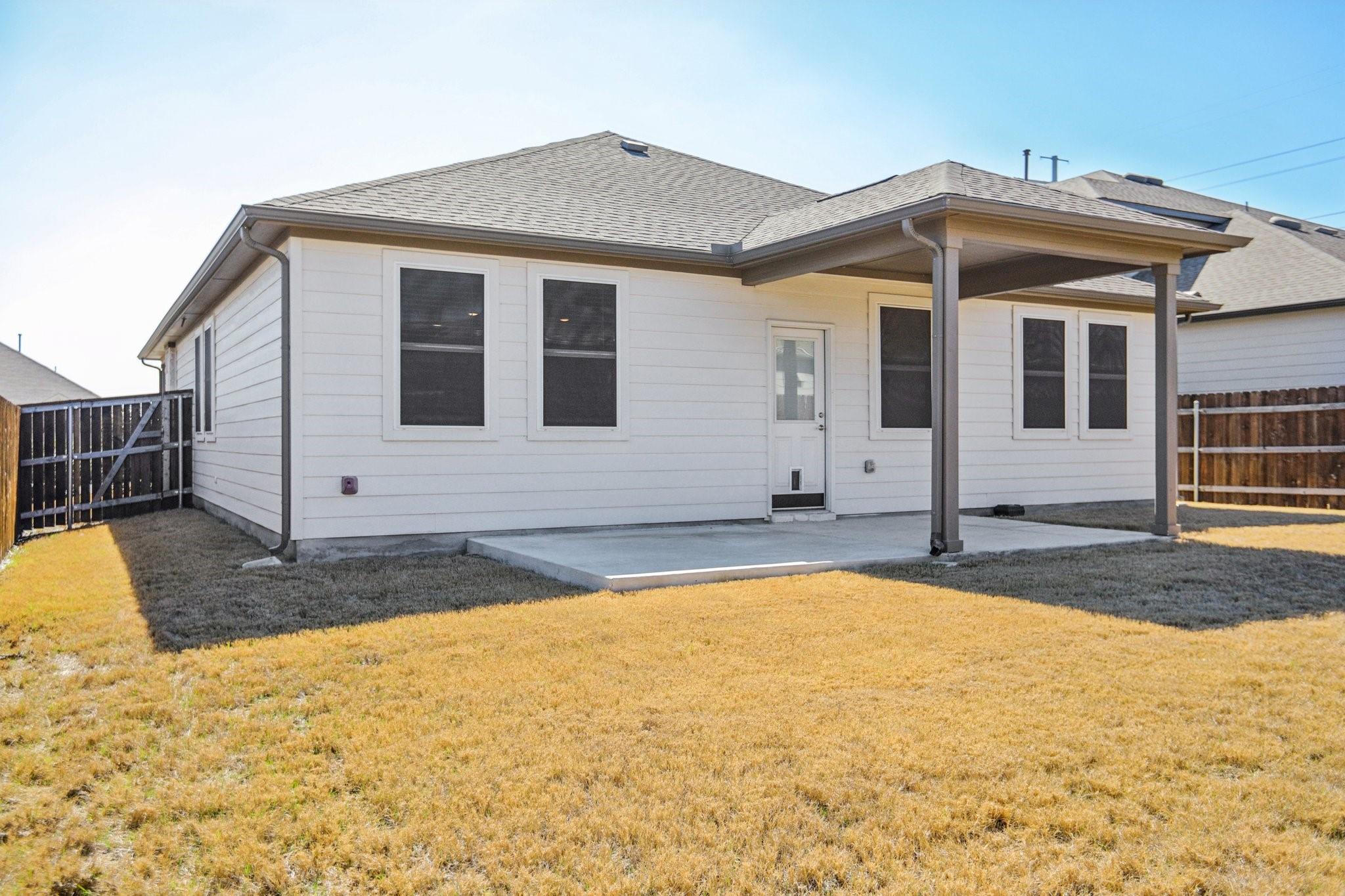 1011 Moose Rd, Hutto, TX 78634