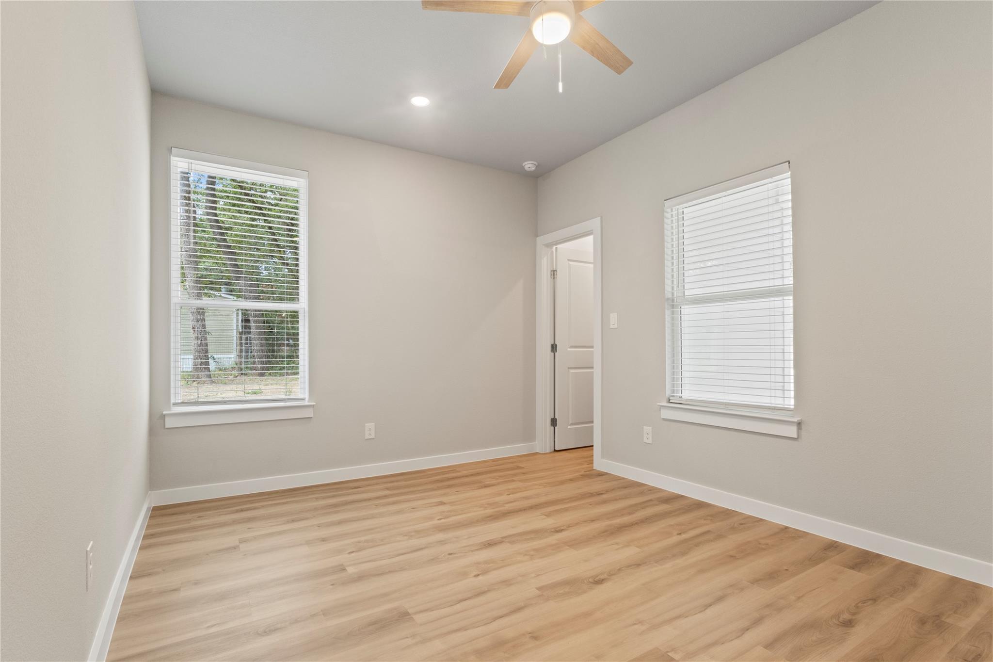 240 Shadow Oak Dr, Bastrop, TX 78602