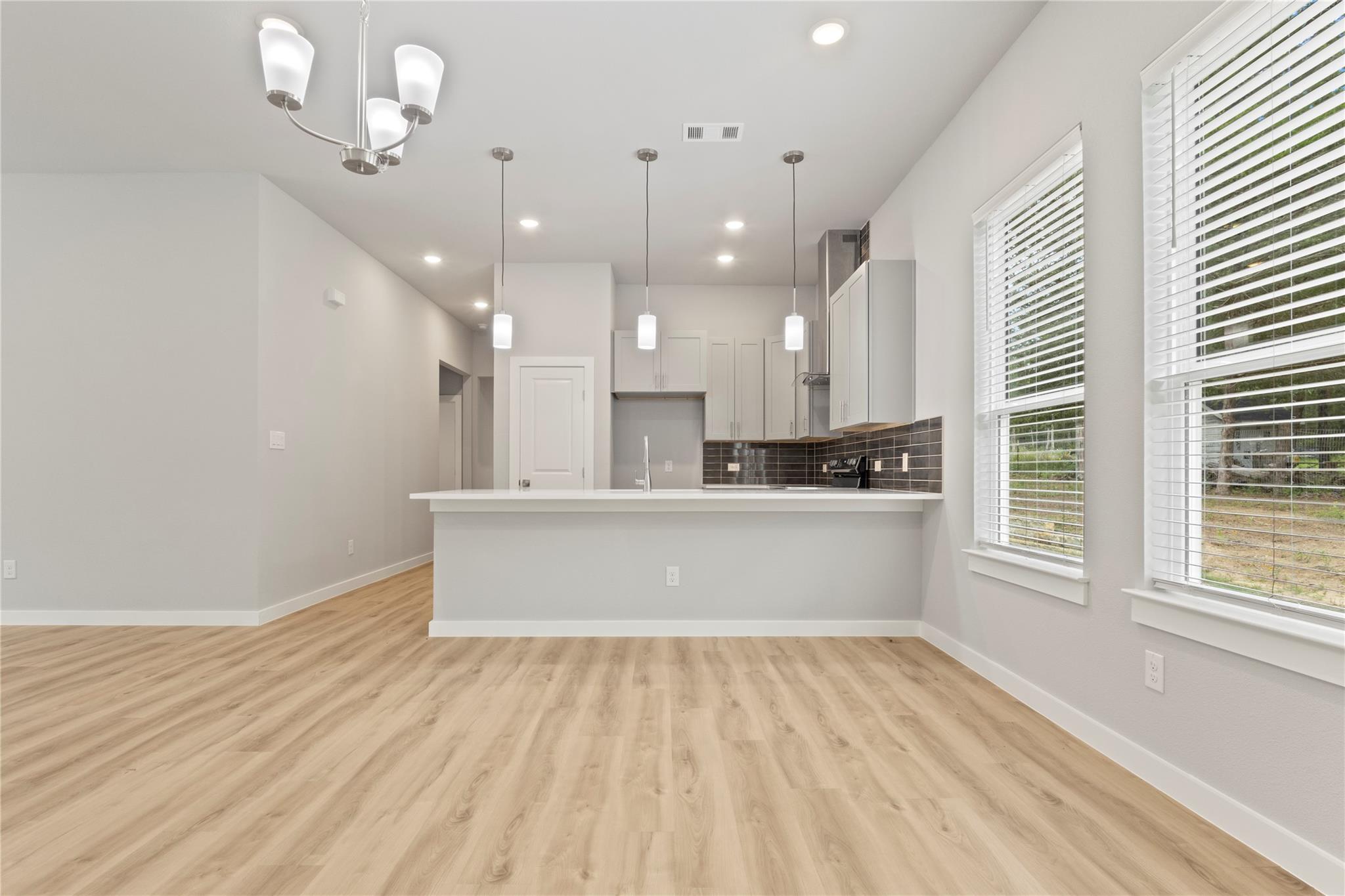 240 Shadow Oak Dr, Bastrop, TX 78602