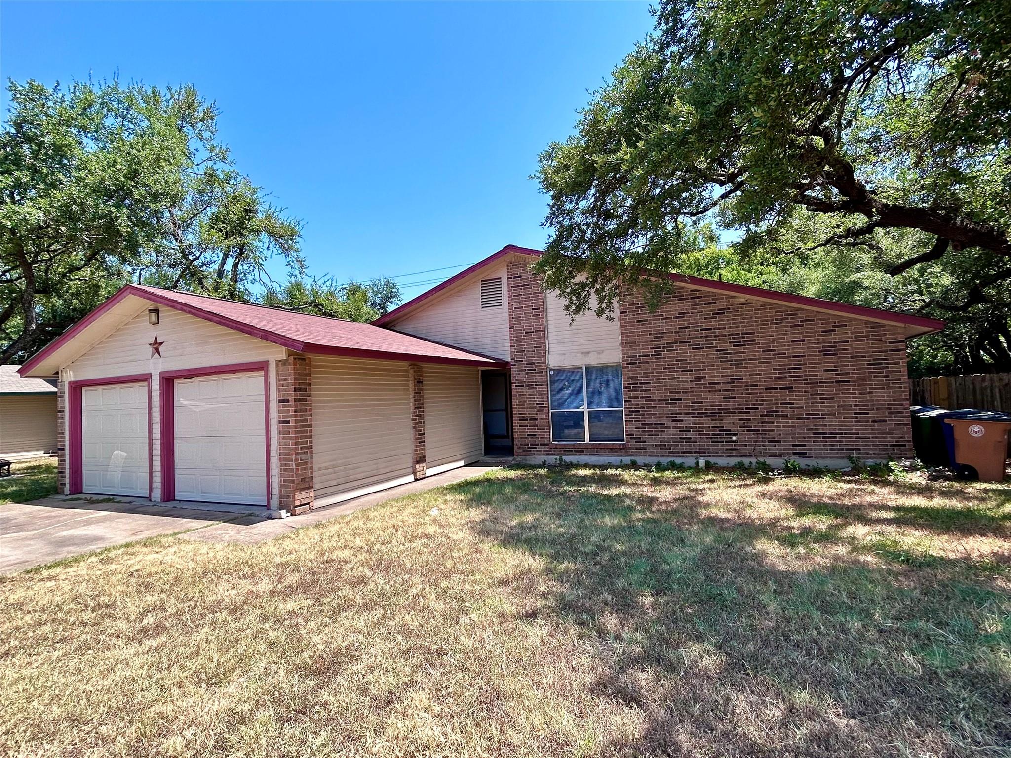 8802 Pineridge Dr # B, Austin, TX 78729