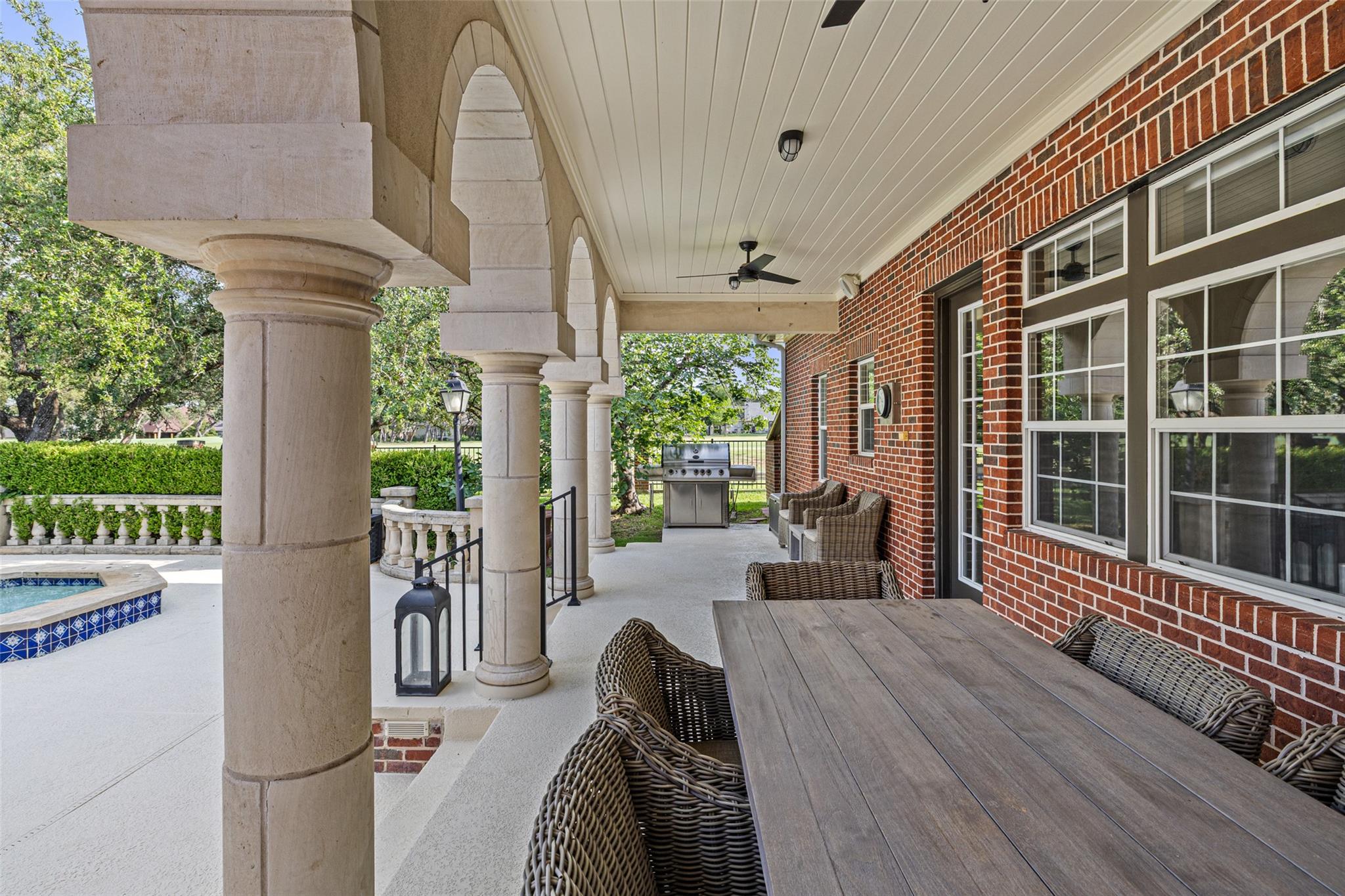 118 Lido St # B, Lakeway, TX 78734