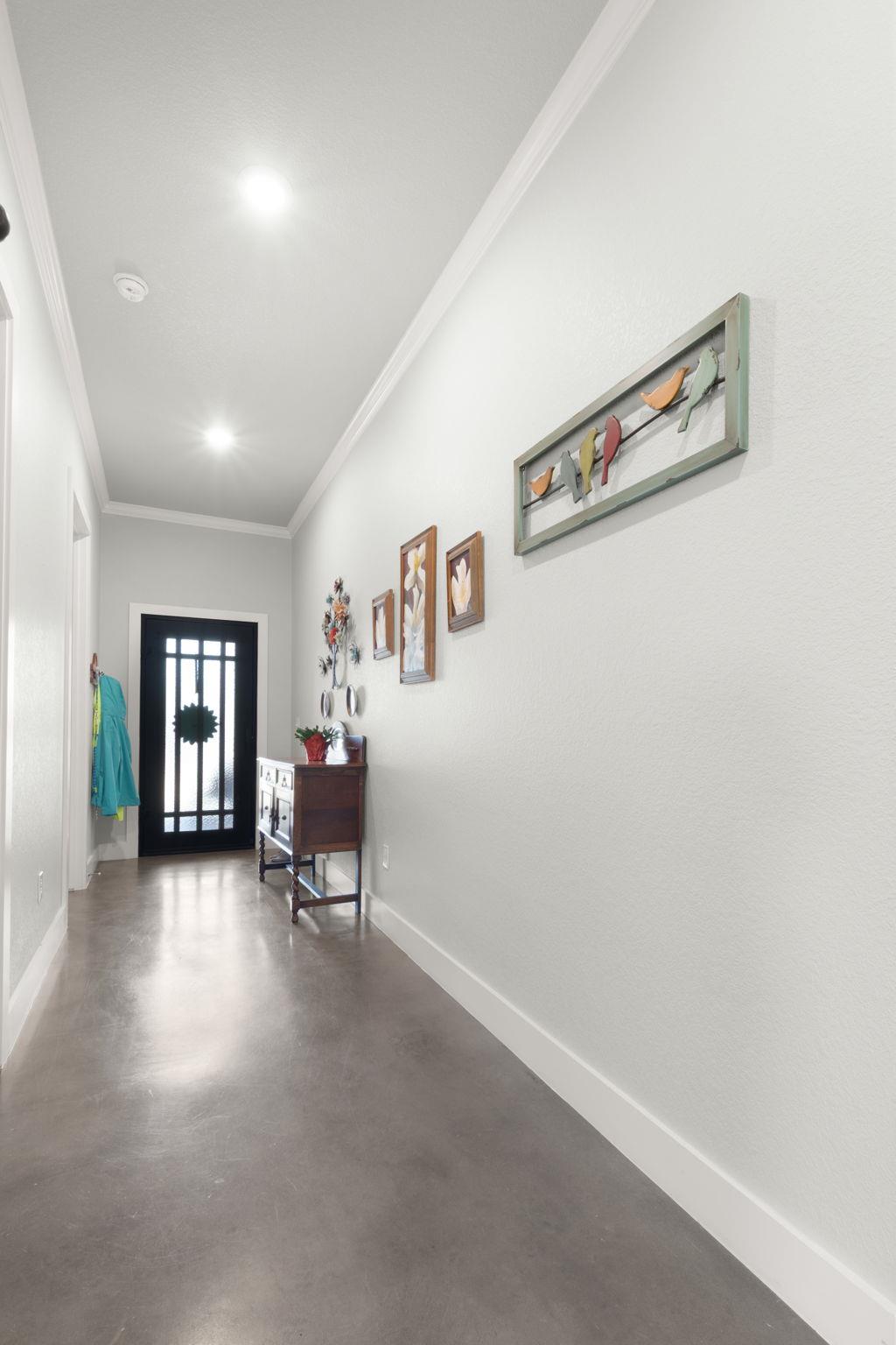 104 N Thomas Cv, Burnet, TX 78611