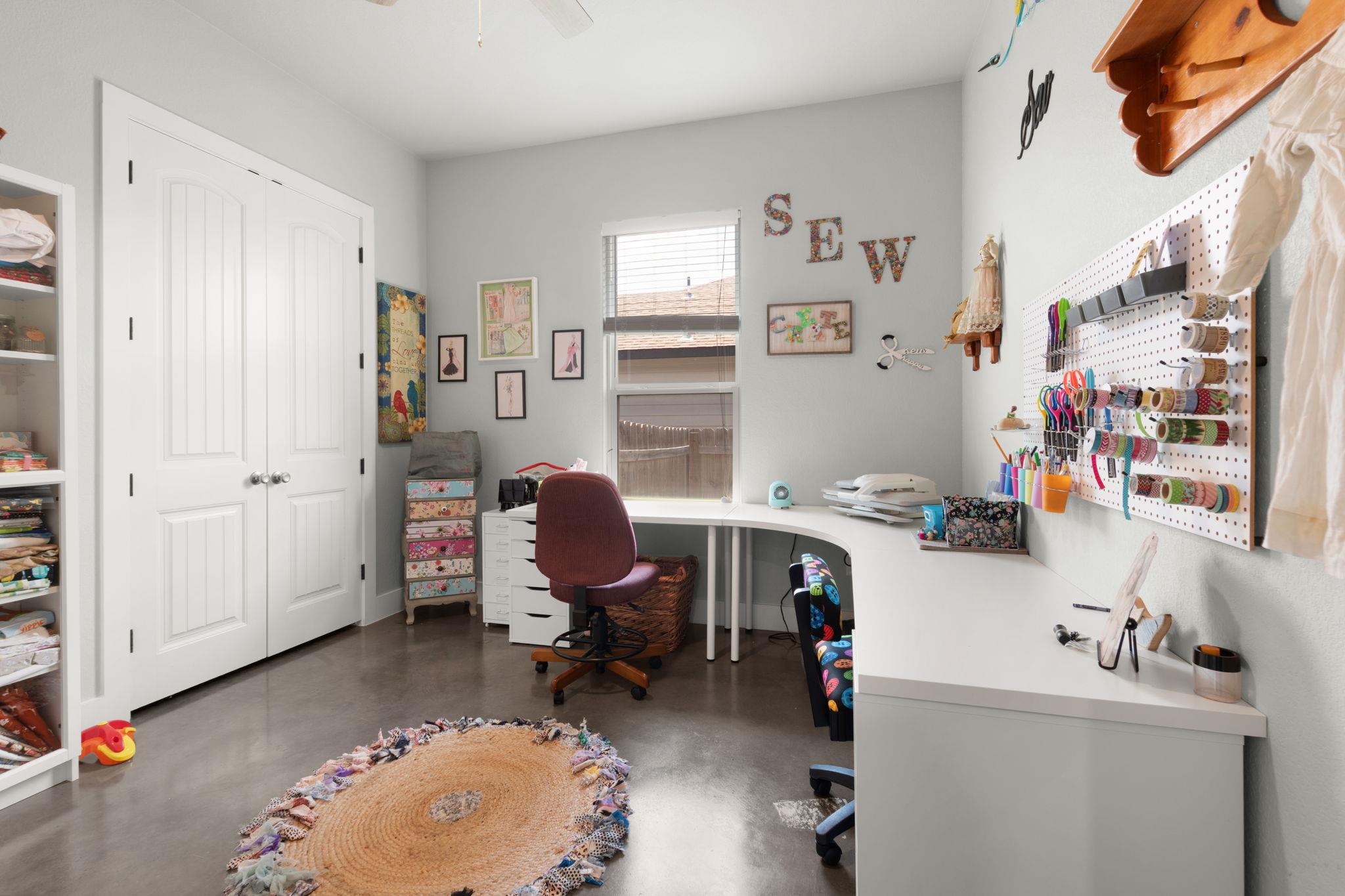 104 N Thomas Cv, Burnet, TX 78611