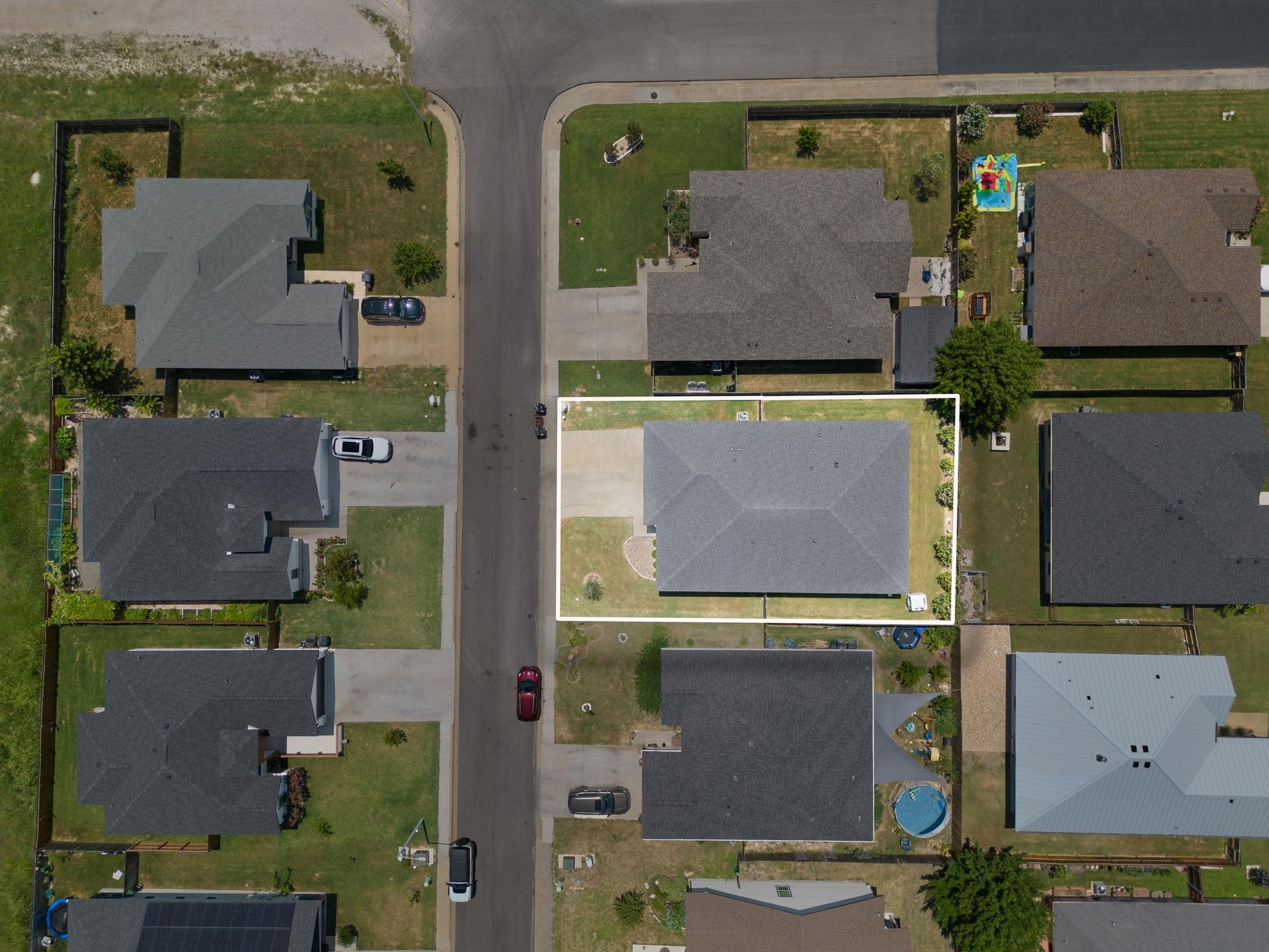 104 N Thomas Cv, Burnet, TX 78611