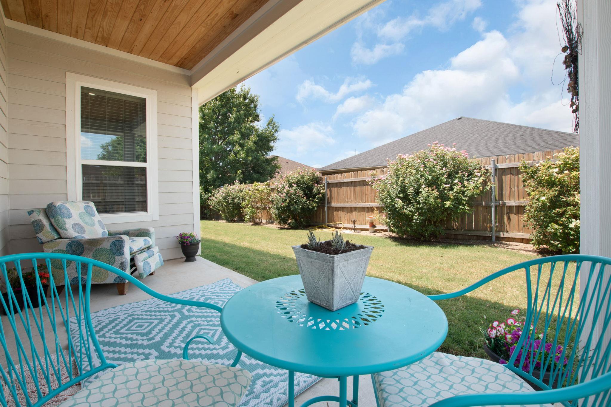 104 N Thomas Cv, Burnet, TX 78611